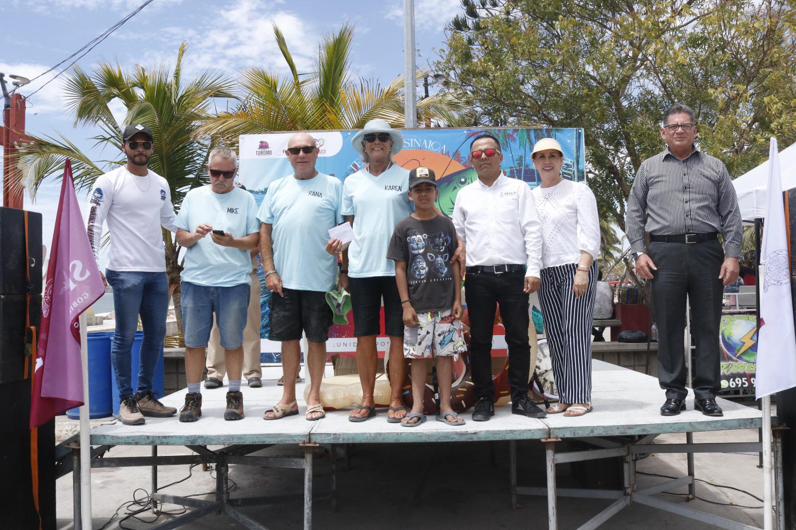 $!Premian a los ganadores del Torneo de Pesca Familiar, en Teacapán