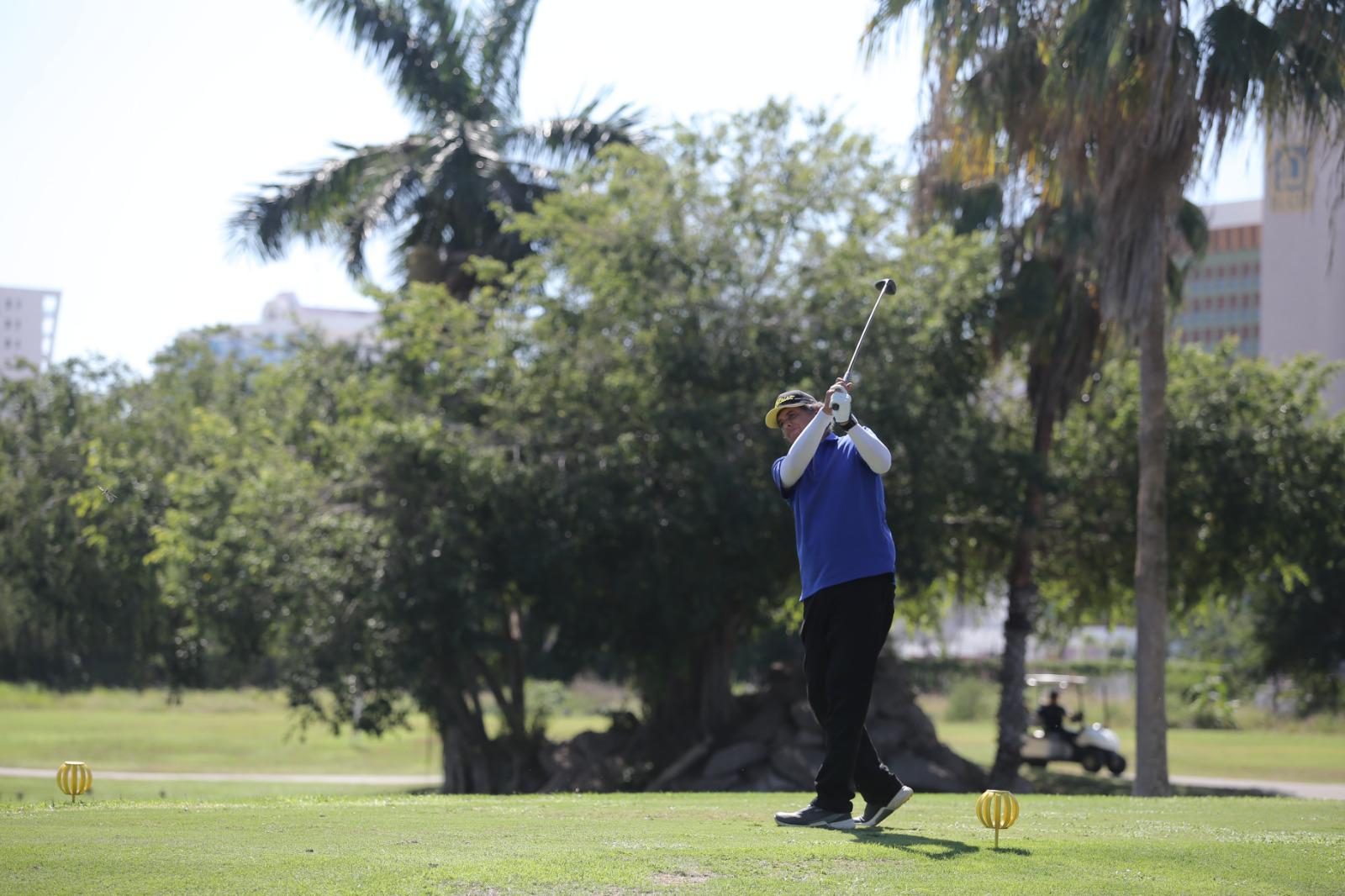 $!Golfistas toman la salida de Torneo Anual de Golf El Cid