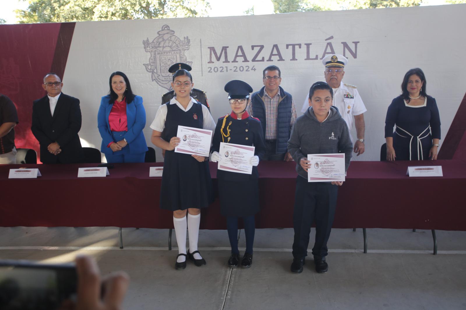 $!Celebran en Secundaria de Villa Unión el primer Lunes Cívico de 2024