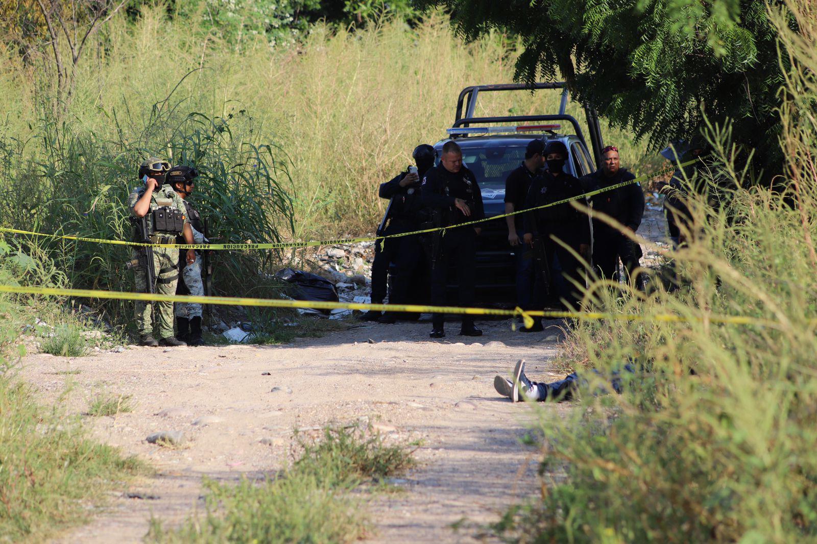 $!Localizan a un hombre asesinado a balazos en un camino de terracería, al sur de Culiacán