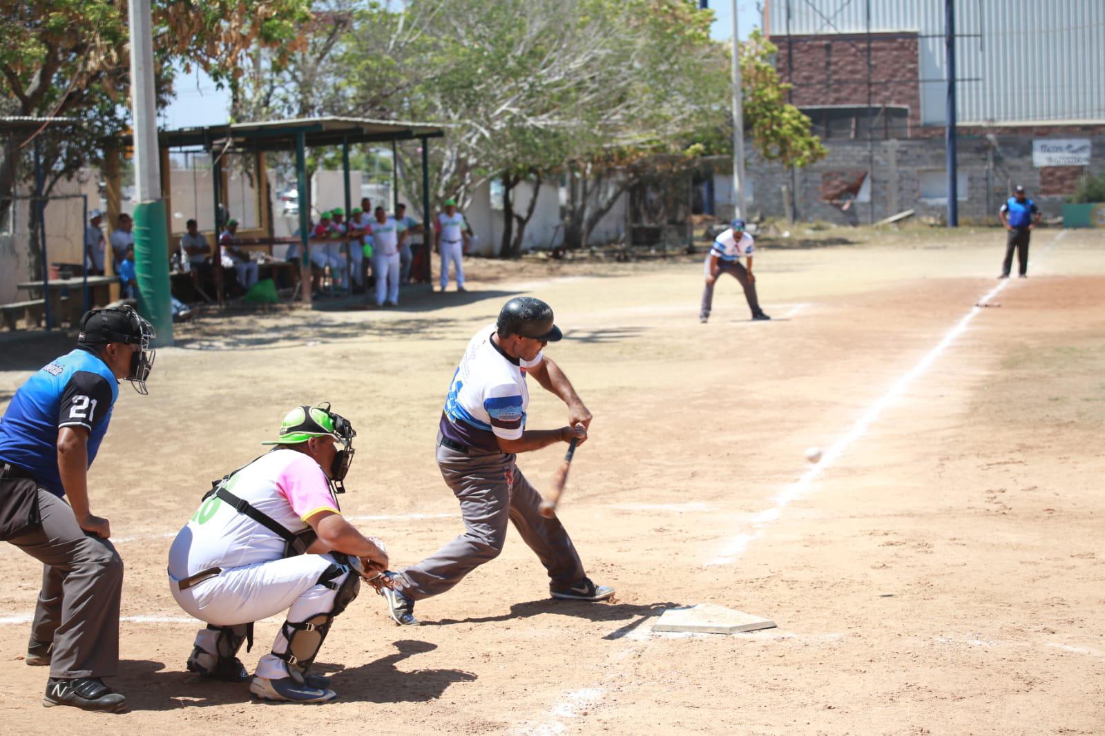 $!Covec se perfila al título de la Liga de Beisbol 40 años