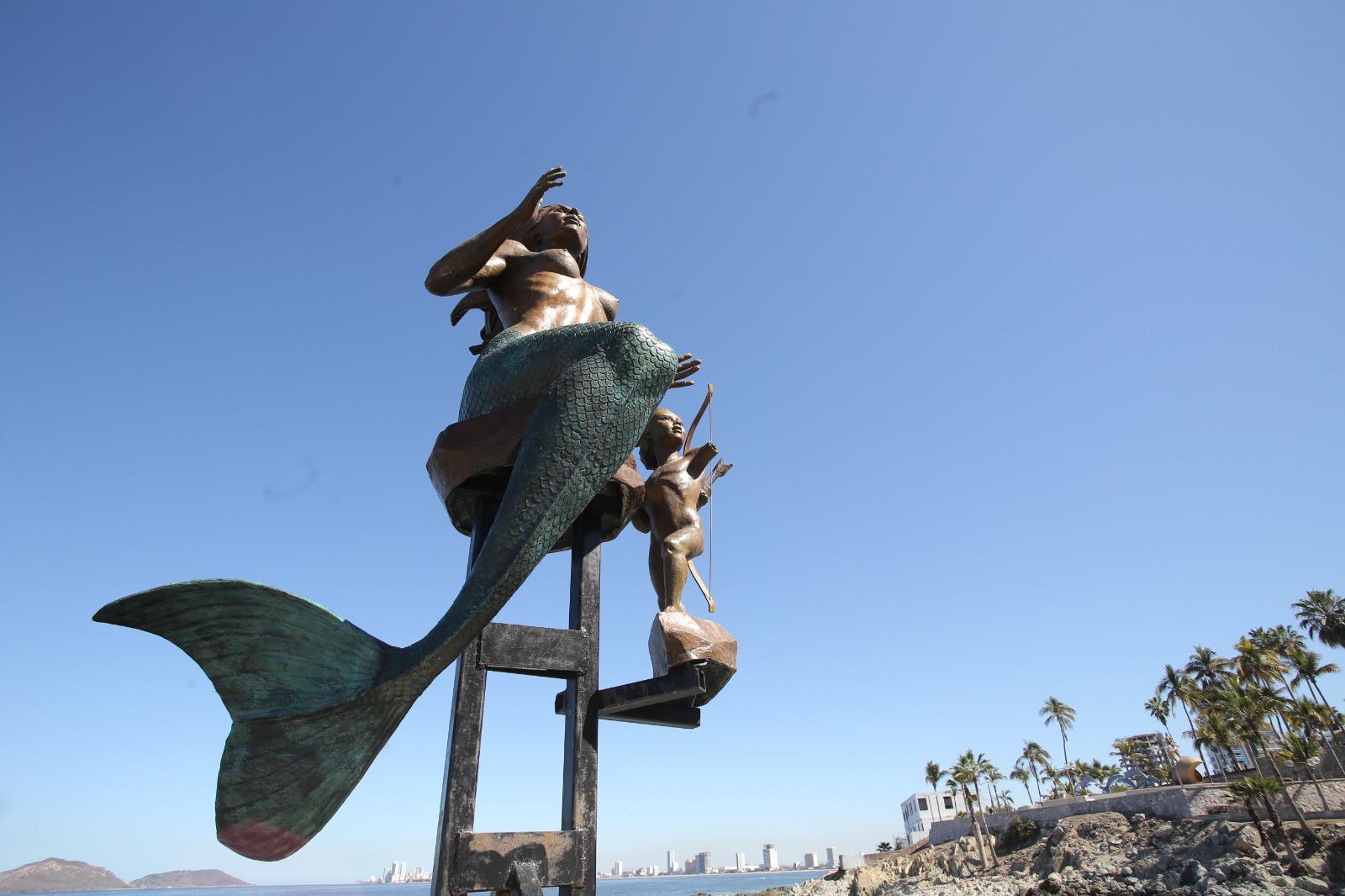 $!Mutilan al cupido de la escultura La Diosa de los Mares, en la Sánchez Taboada