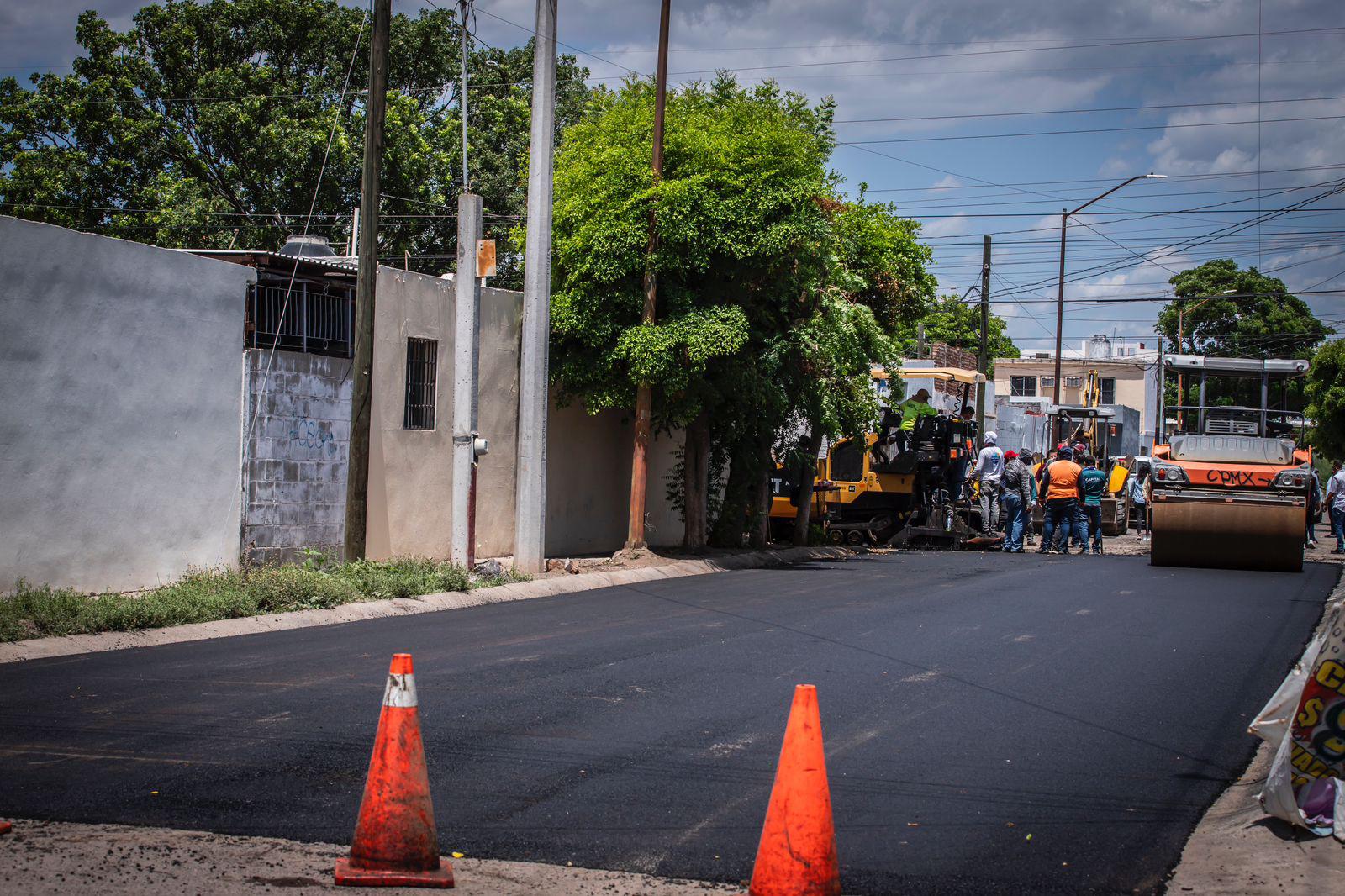 $!Ayuntamiento de Culiacán concluye reencarpetado en siete vialidades de las nueve prometidas en el Fraccionamiento Terranova