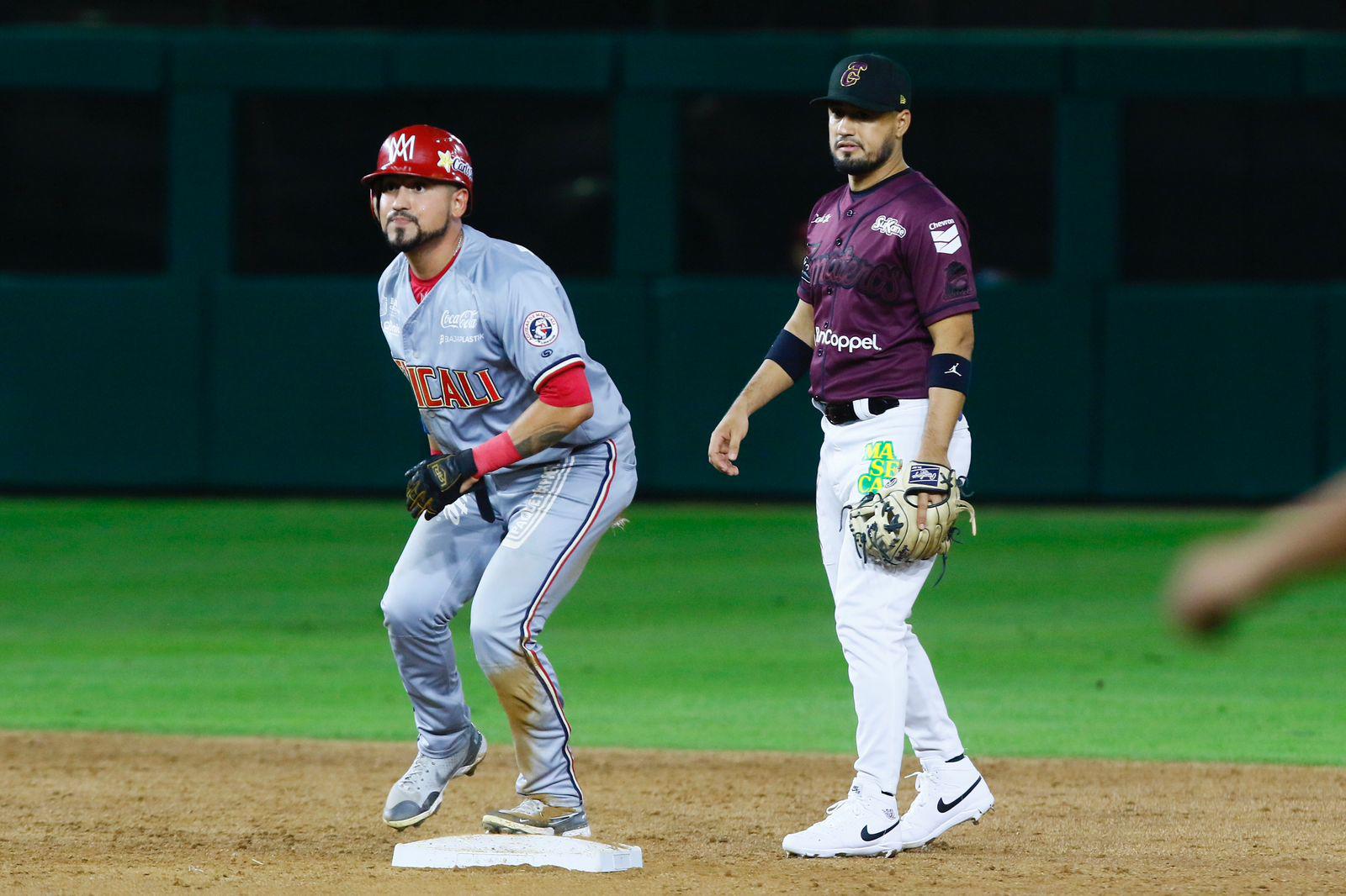 $!Águilas de Mexicali supera a domicilio a Tomateros de Culiacán