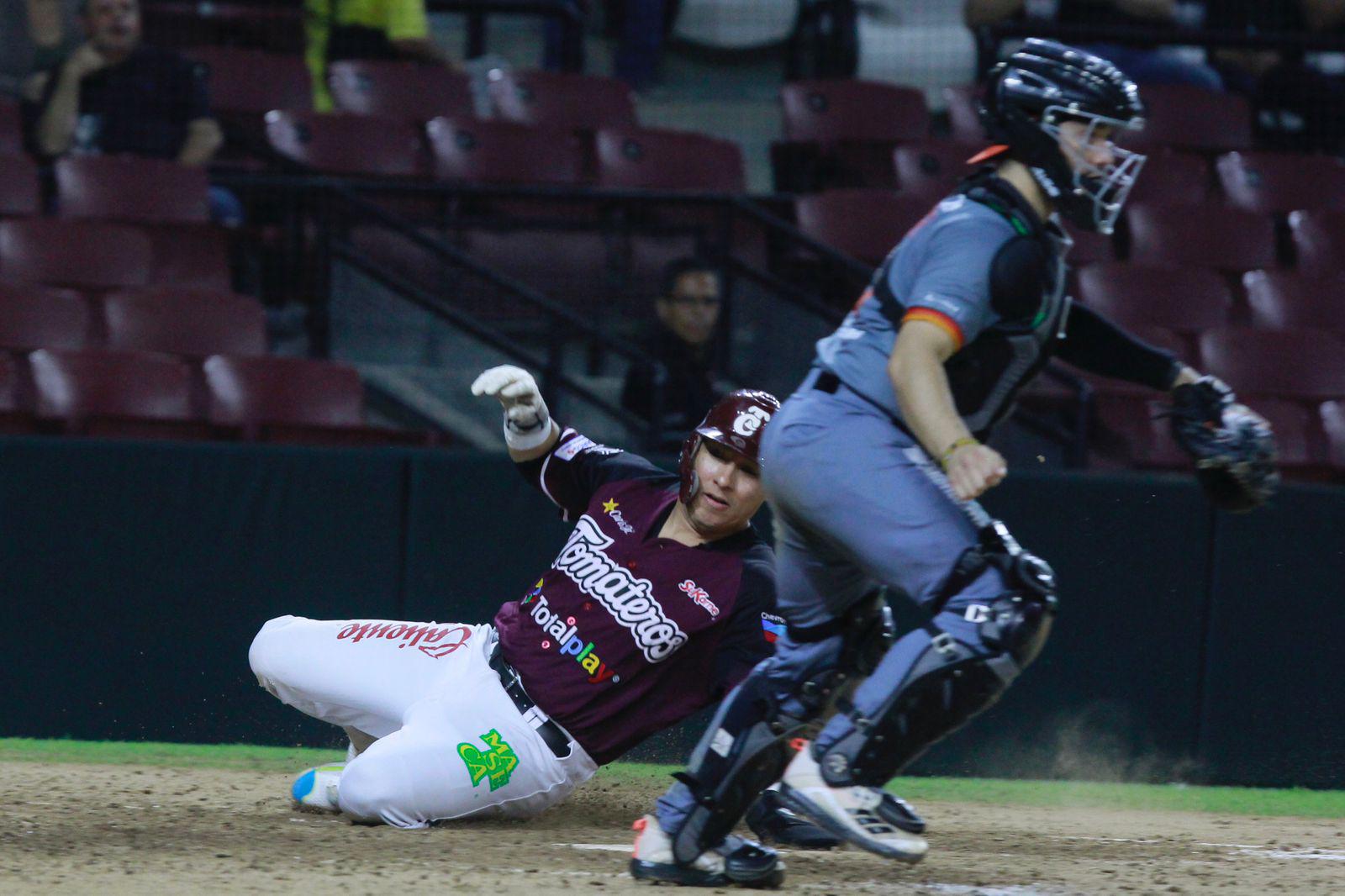 $!Tomateros de Culiacán liga derrotas en casa, al caer ante Naranjeros de Hermosillo