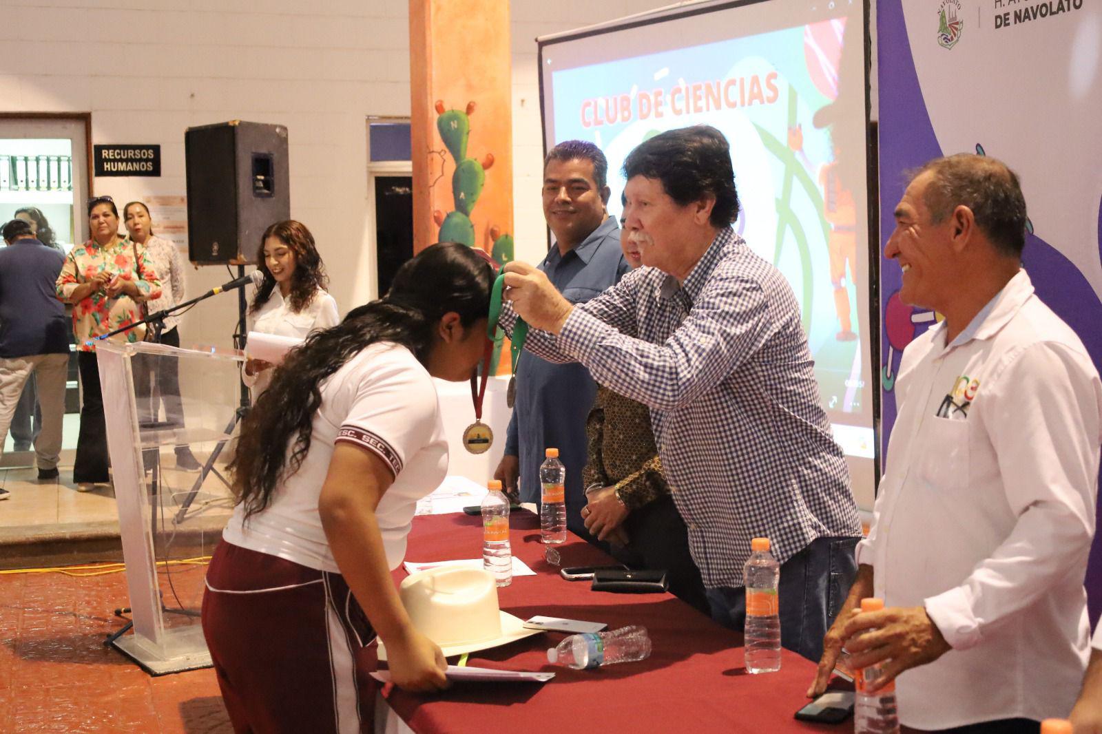 $!Se gradúan alumnos del Club de Ciencias de Navolato