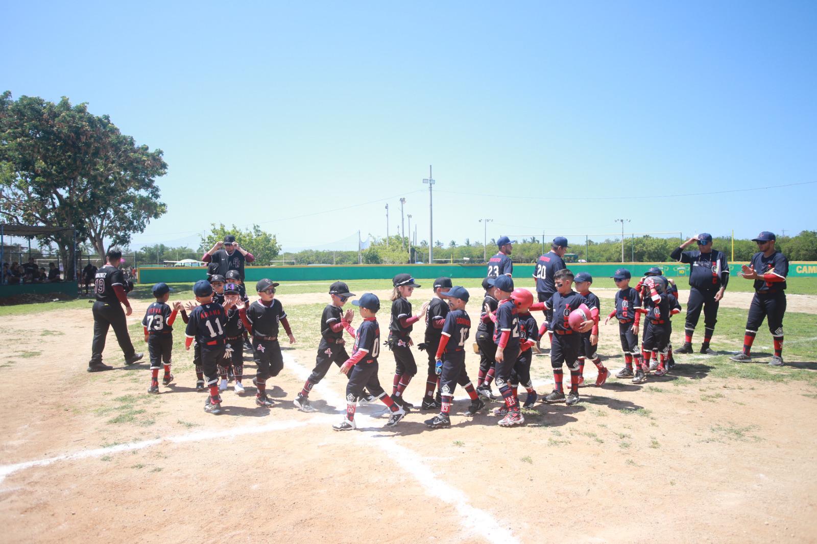 $!Sufre en debut el anfitrión Liga Quintero en Nacional Escuelita