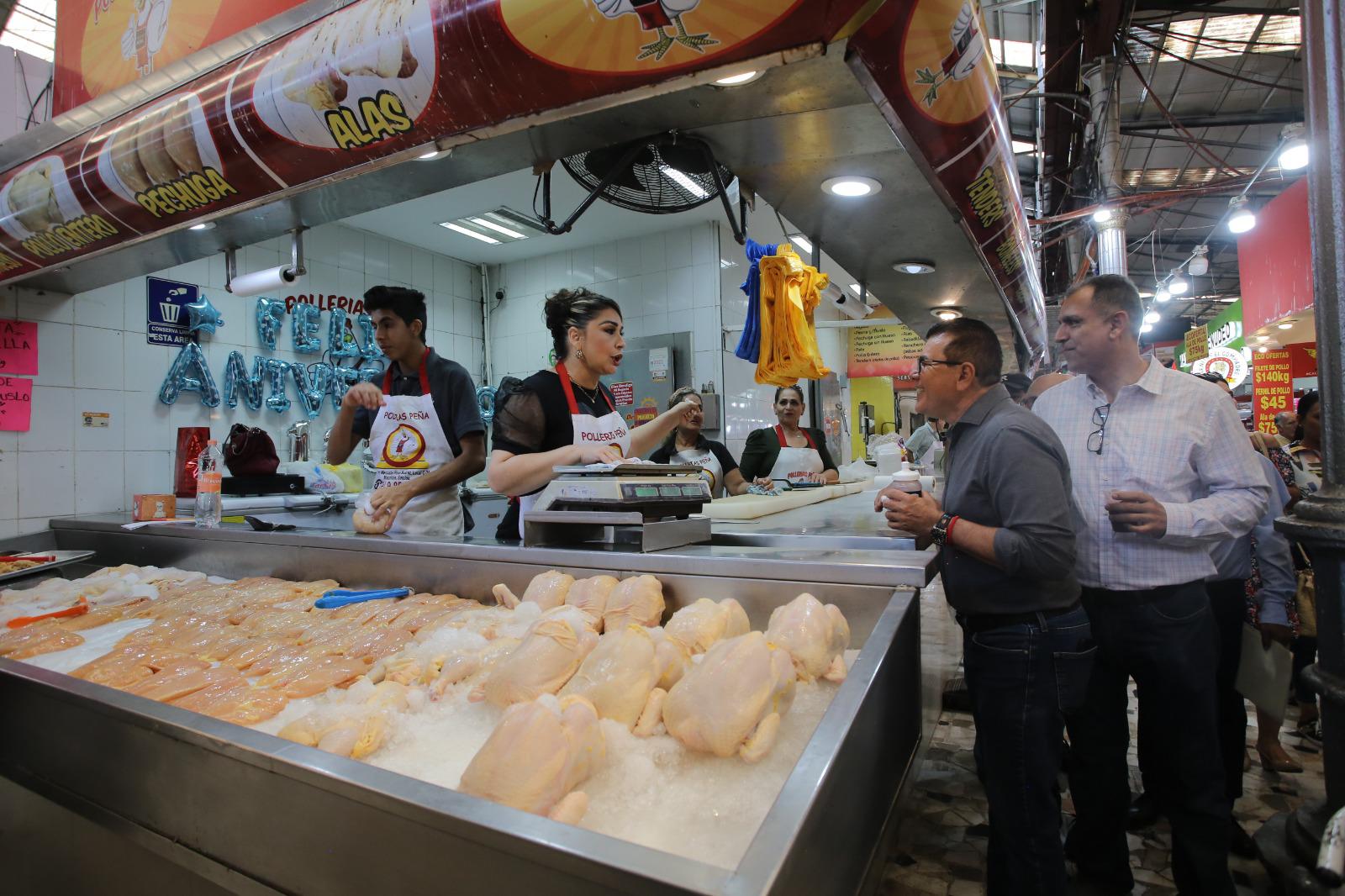 $!Cantan Mañanitas al Mercado Pino Suárez de Mazatlán por su 125 aniversario