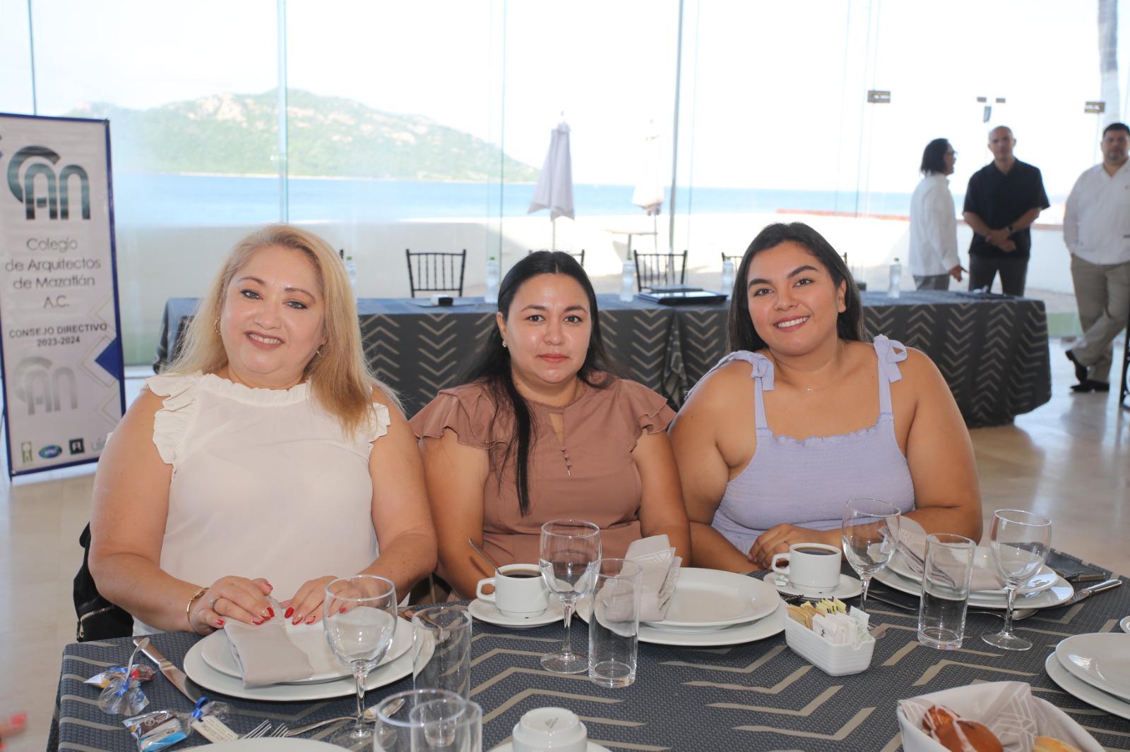 $!Jéssica Martínez, Fabiola Ramos y Noemi Lizárraga.