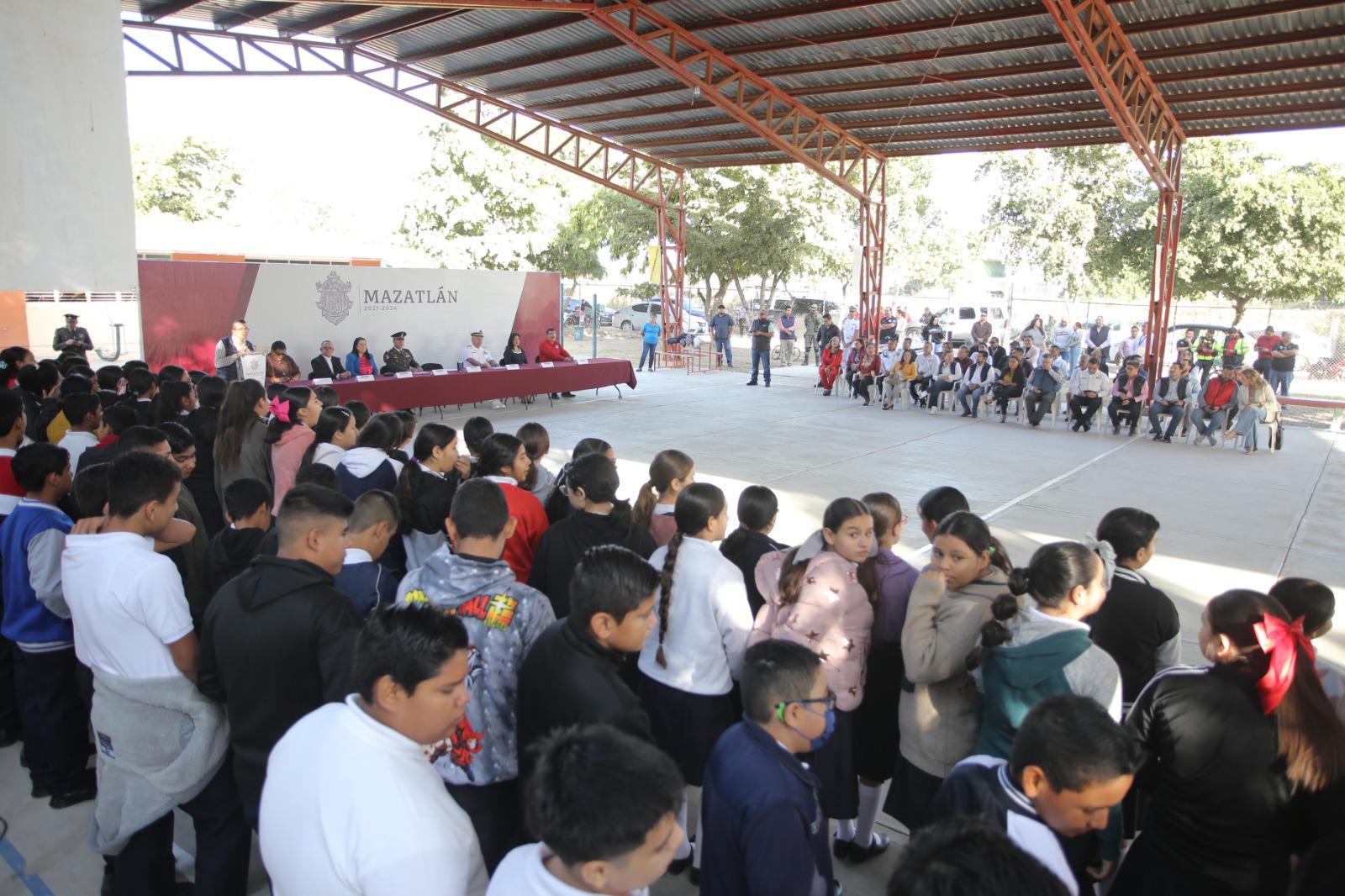 $!Celebran en Secundaria de Villa Unión el primer Lunes Cívico de 2024