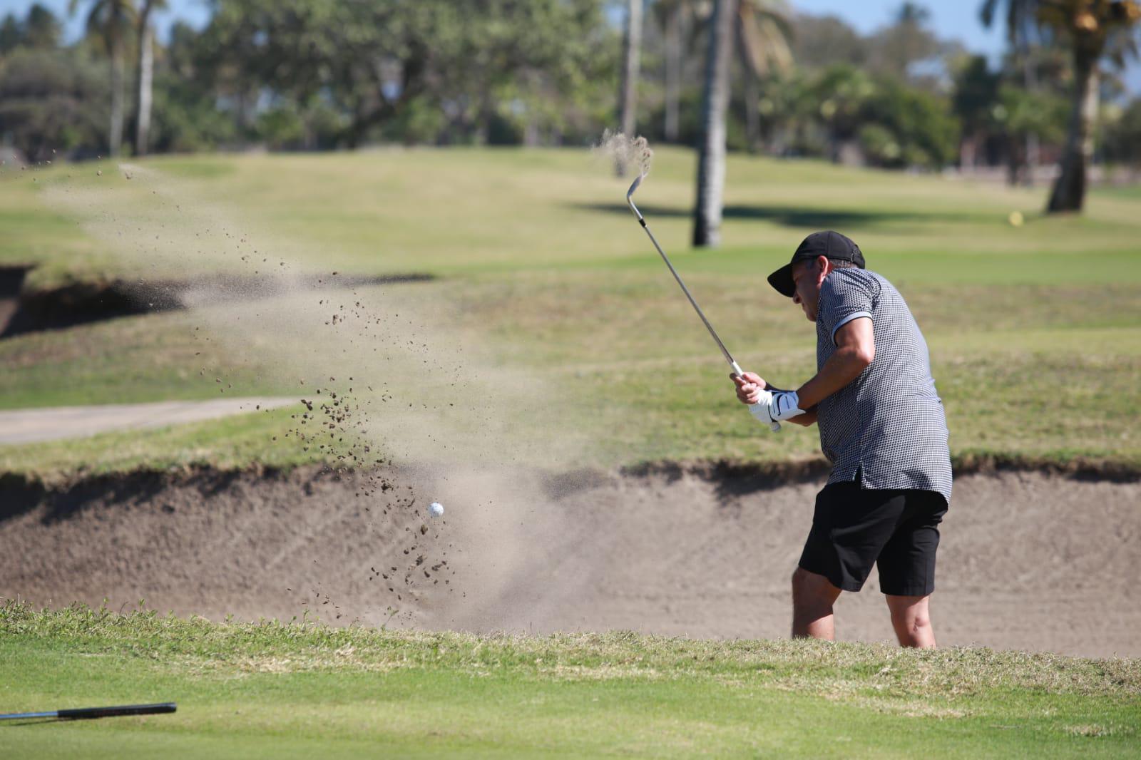 $!Bertín Ángeles es la figura del Torneo de Golf de Beneficencia de Estrella del Mar