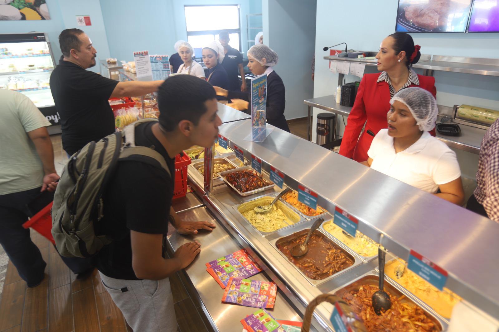 $!Pana Express en Mazatlán es todo un nuevo modelo de comida de calidad.