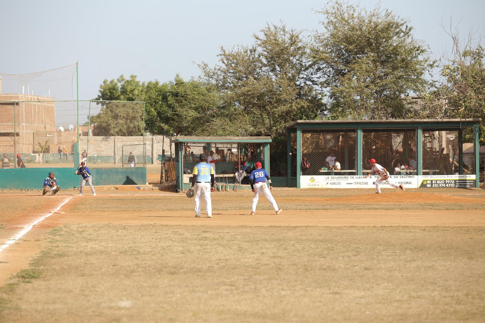 $!Hotel El Cid encabeza Liga de Meseros al Bat