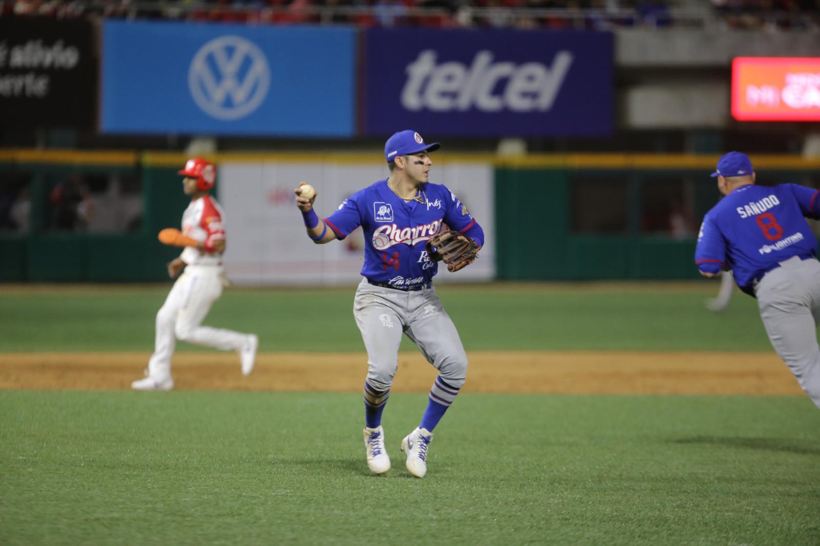 $!Venados de Mazatlán barre a Charros de Jalisco en el puerto