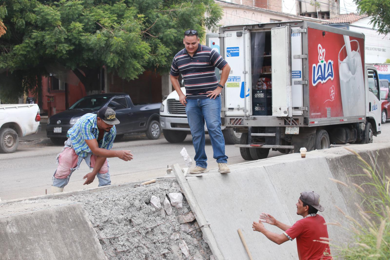 $!Prevé Alcalde de Mazatlán que colector Delfín esté concluído en 20 días