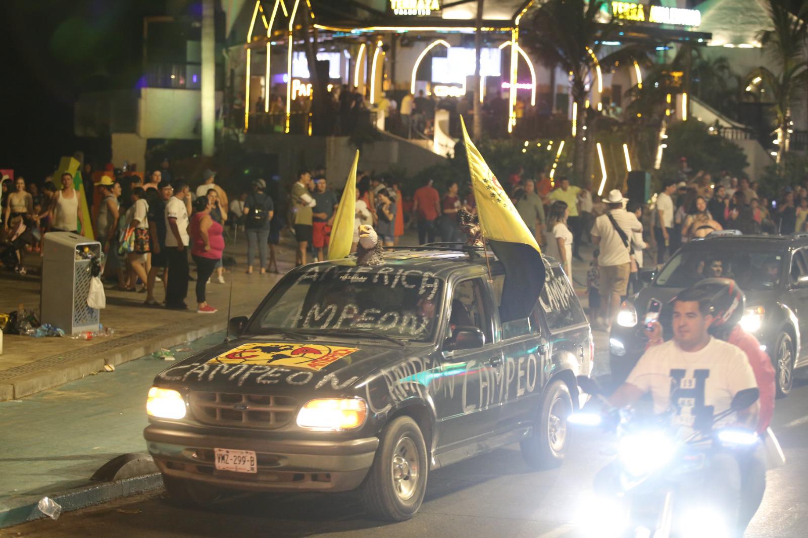 $!FOTOS | Afición del América toma el Malecón de Mazatlán para celebrar el bicampeonato