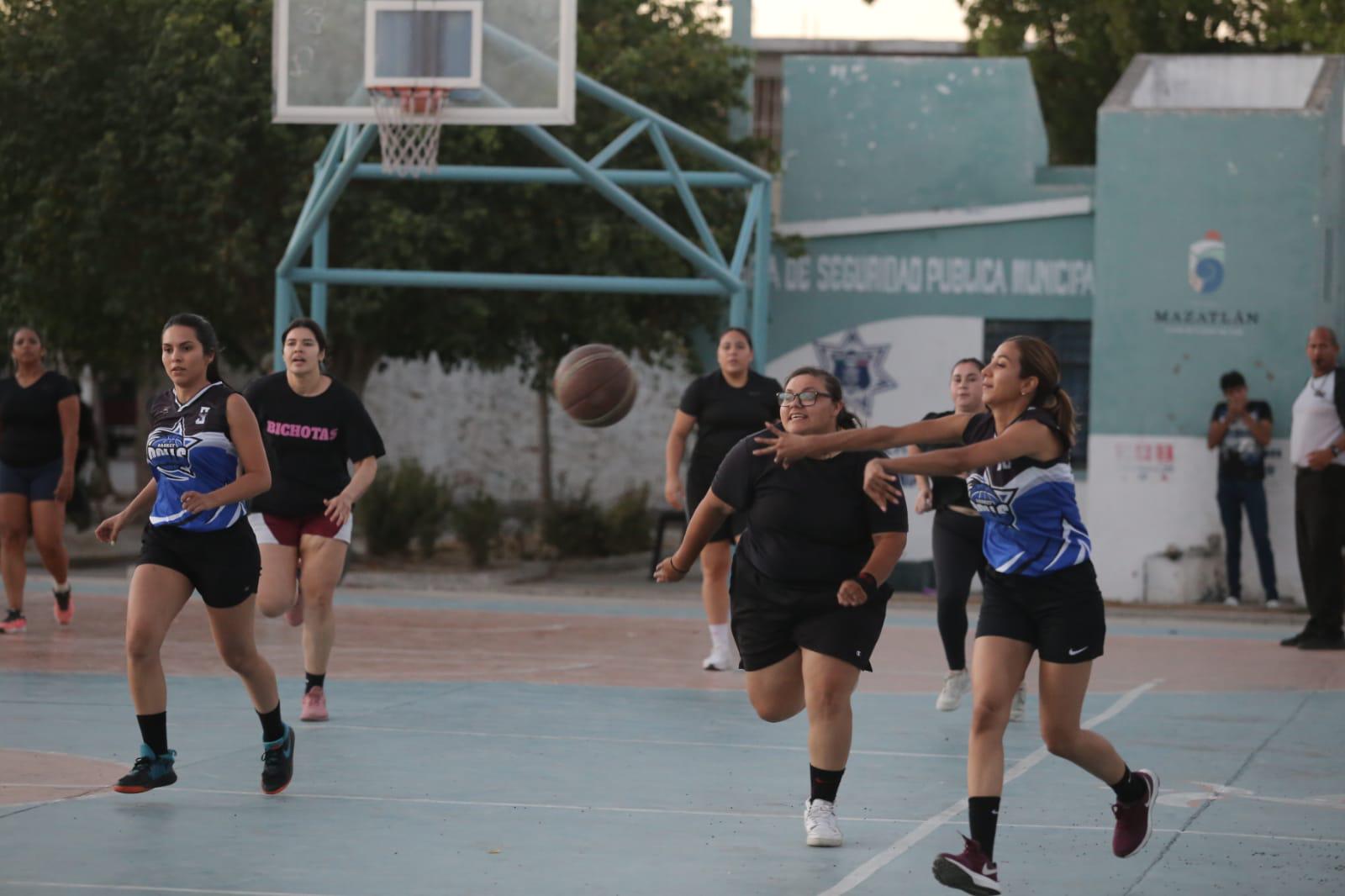 $!Básquet Doll sentencia resultado sobre Furia Koala, en Torneo Casa Hogar