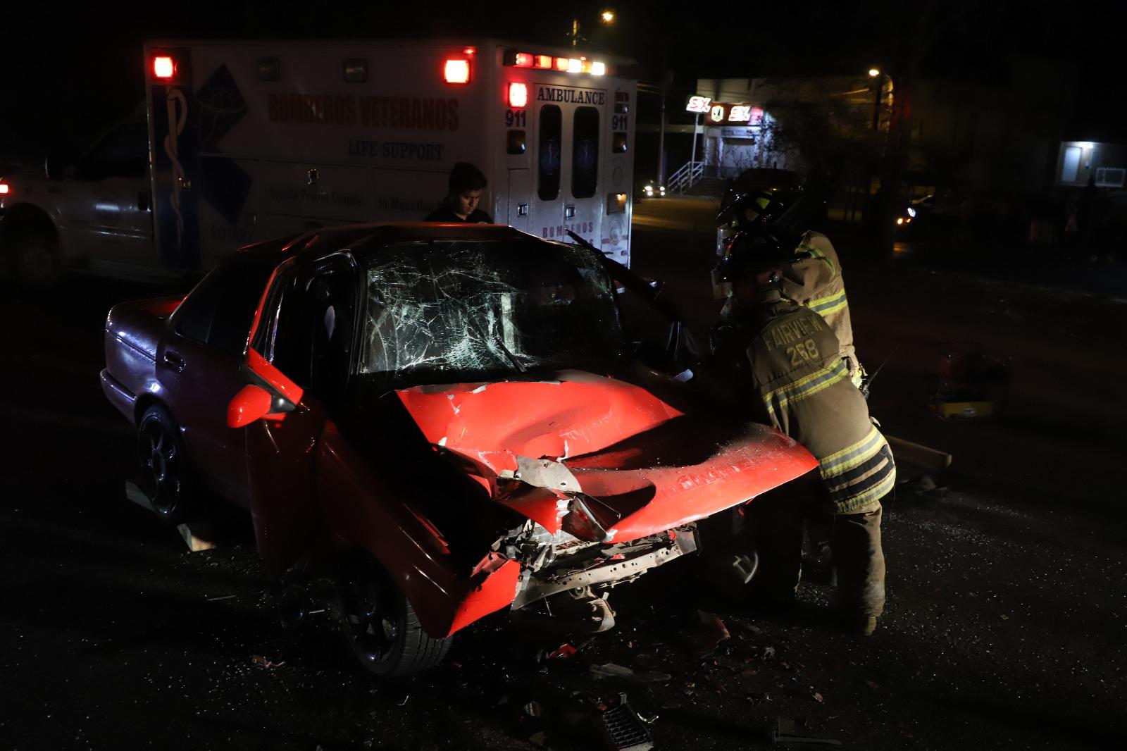 $!Conductor muere al chocar contra tráiler al sur de Mazatlán