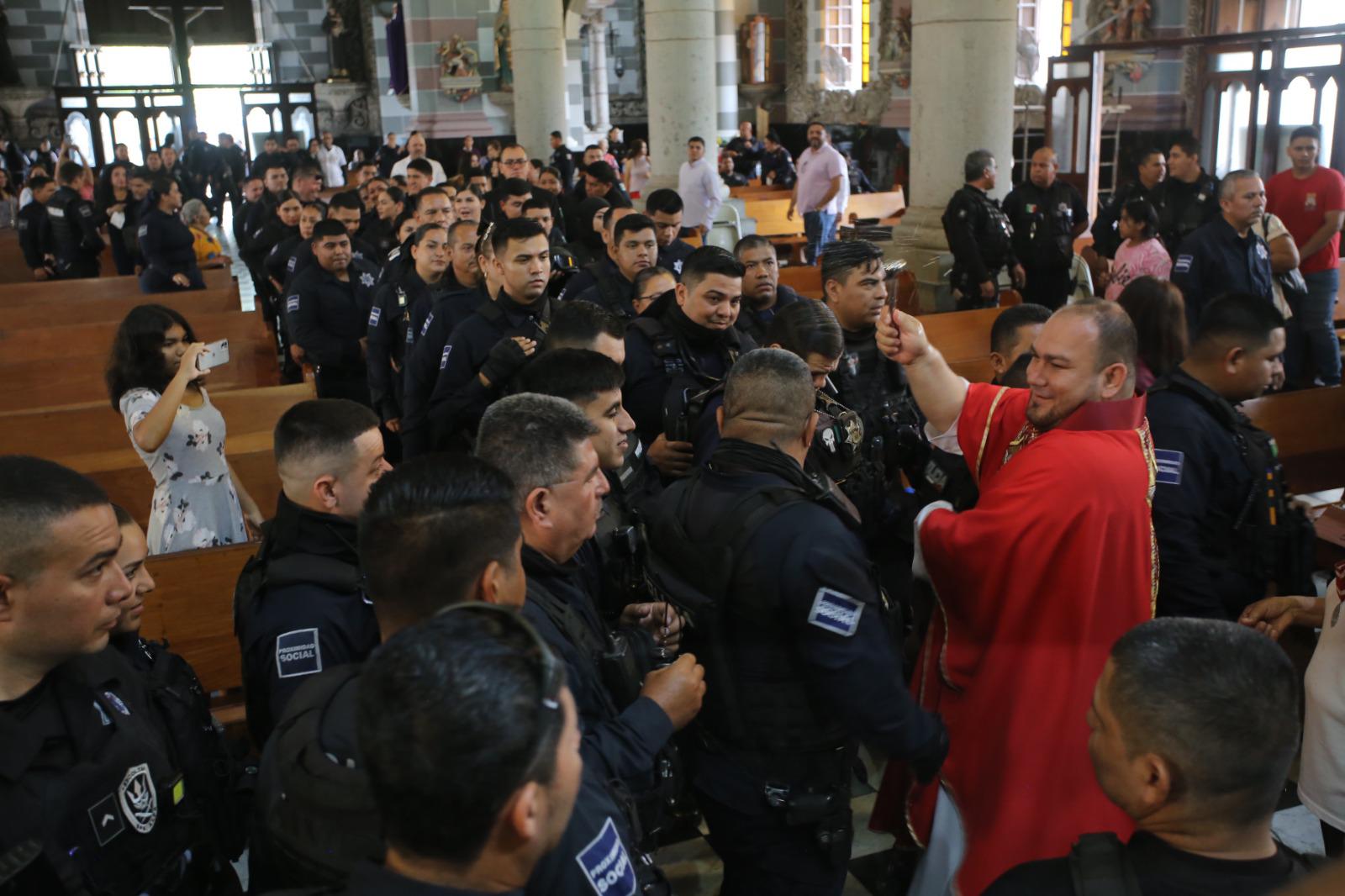 $!Piden a policías en su día que cumplan su función correctamente, siempre buscando lo justo