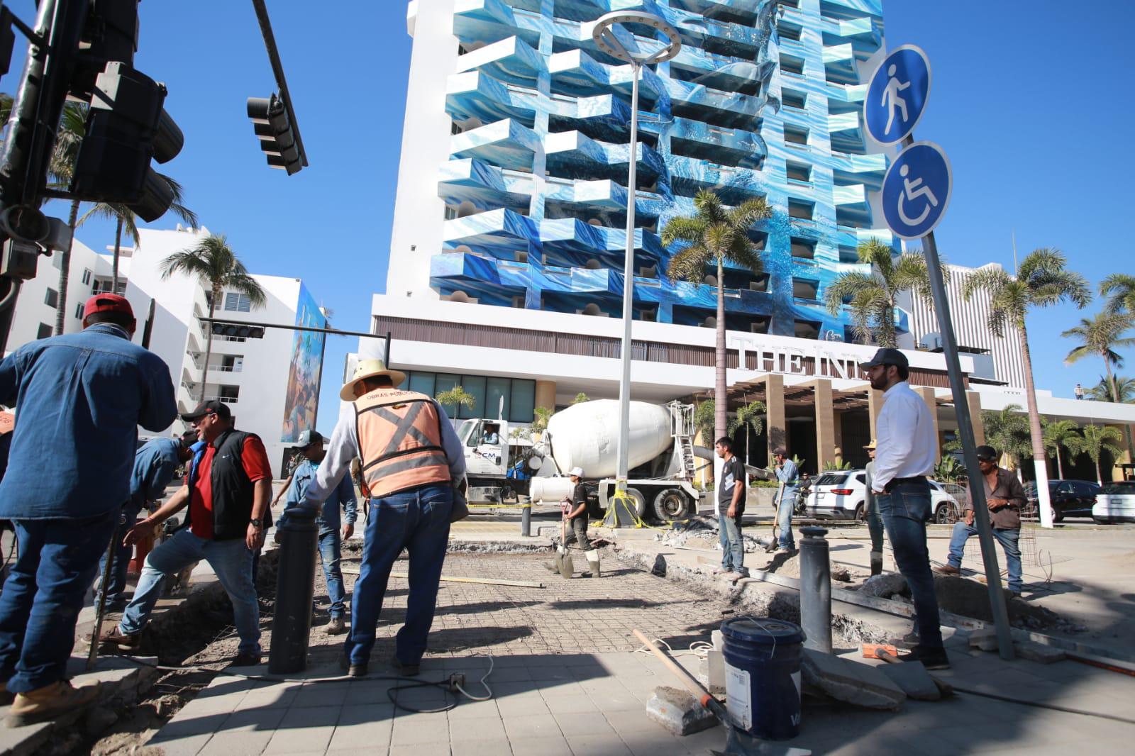 $!Es una locura circular por la Camarón Sábalo; siguen tapando los pasos elevados