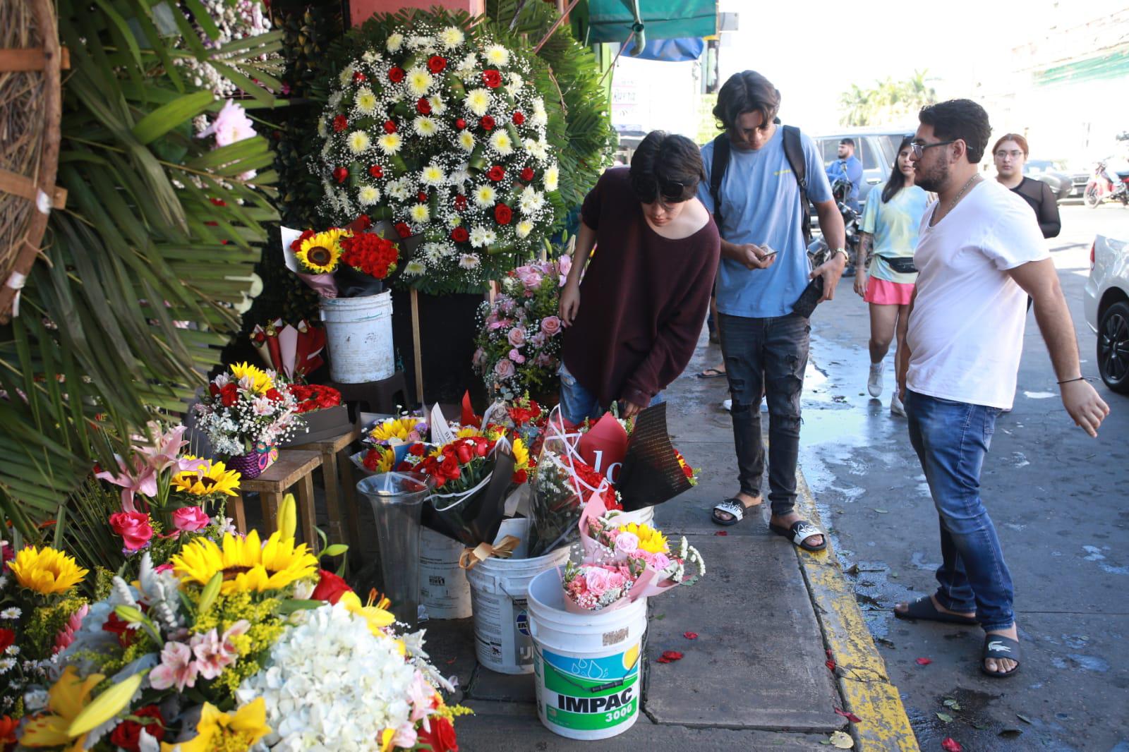 $!El recuerdo de una flor es para siempre, que se mantenga es afecto: florista