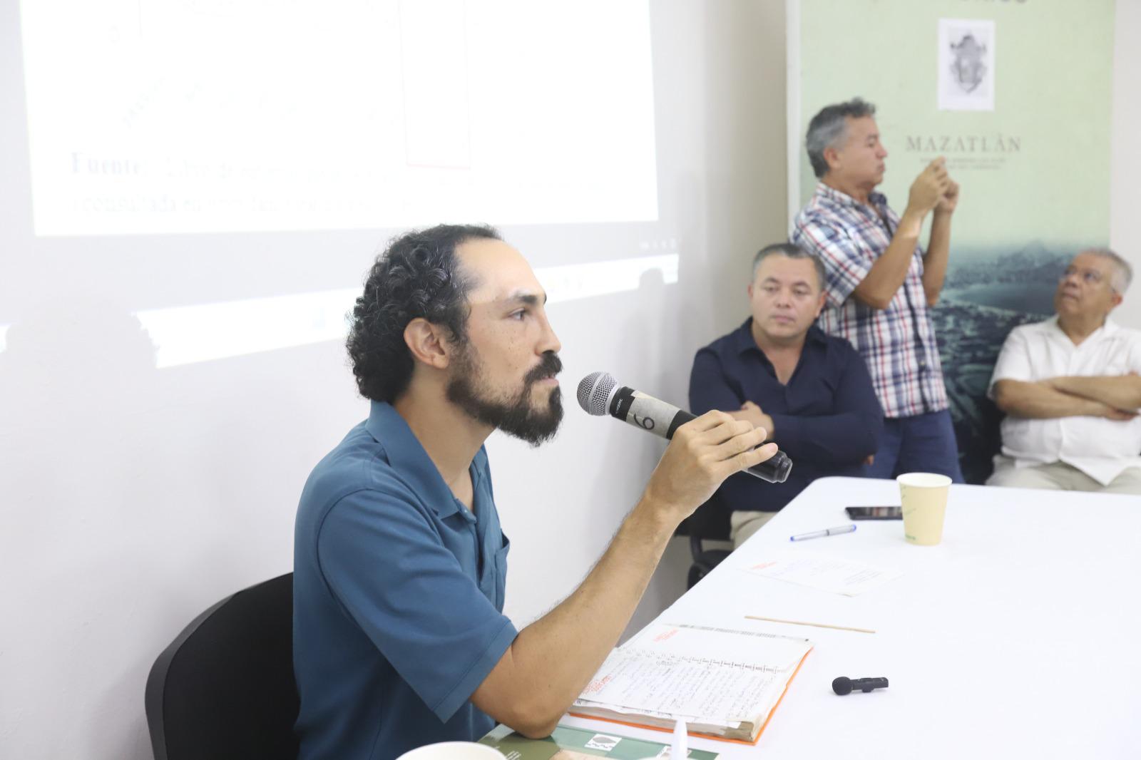 $!Presenta Pedro Favela charla sobre la epidemia de cólera en Mazatlán en 1849