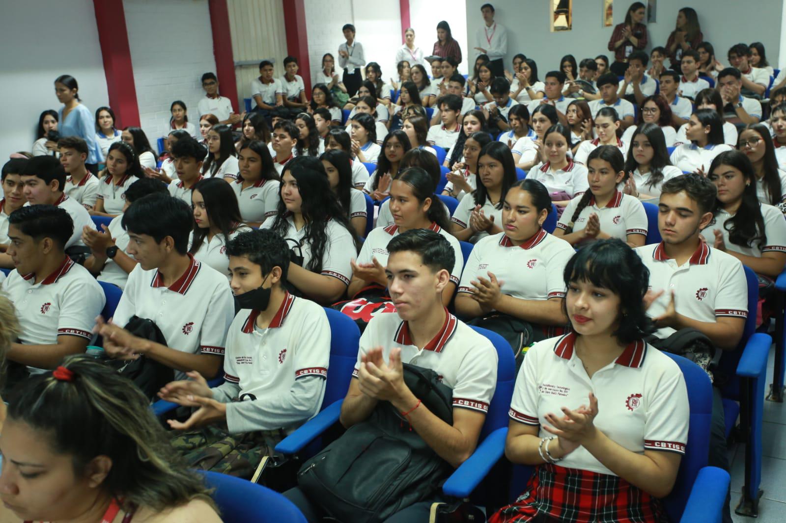 $!Exponen ante alumnos del CBTIS 51 el Gran Acuario Mar de Cortés