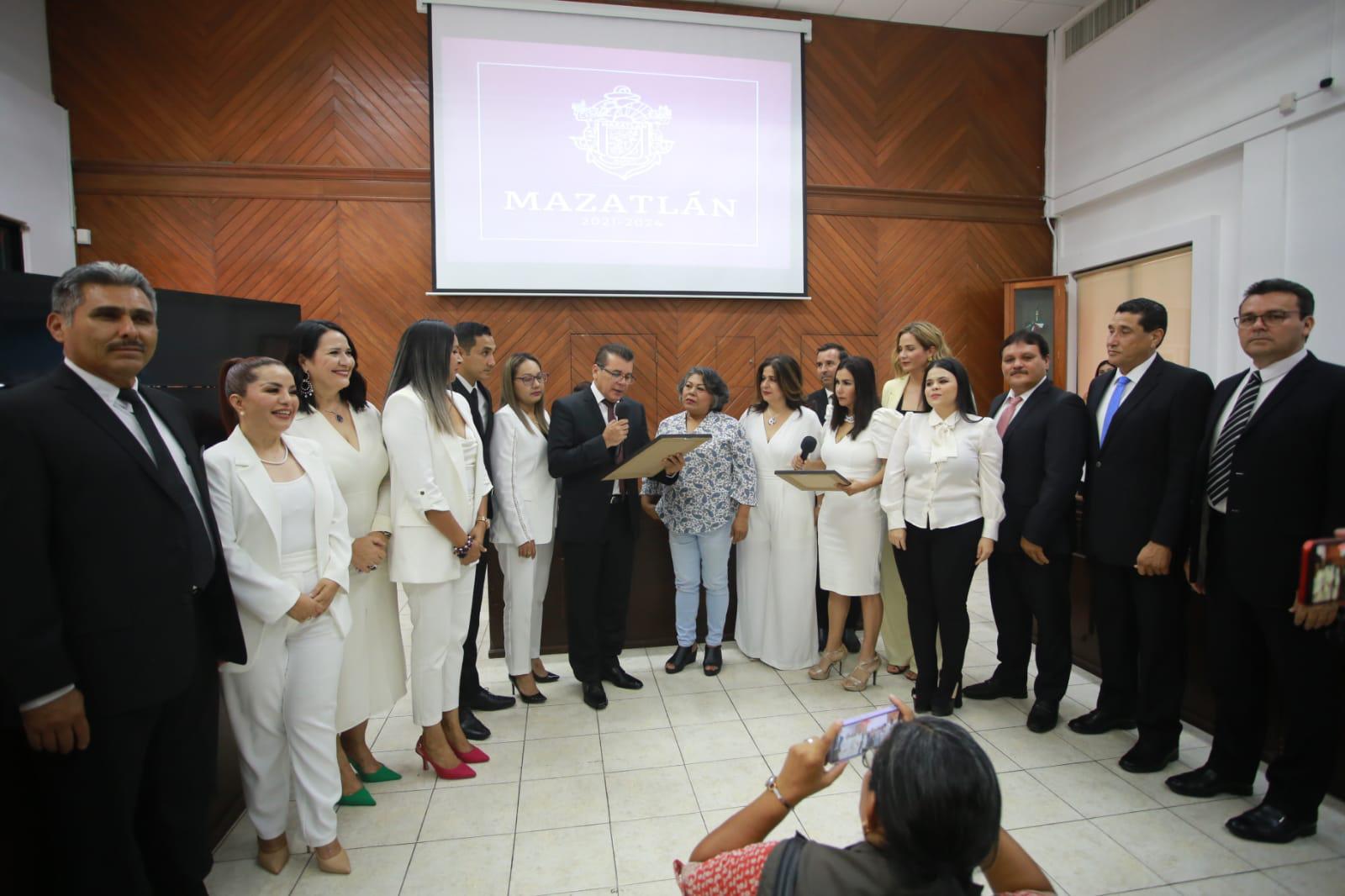 $!Reconocen a Deysi del Carmen Balán con medalla Jornadas Heroicas 2023