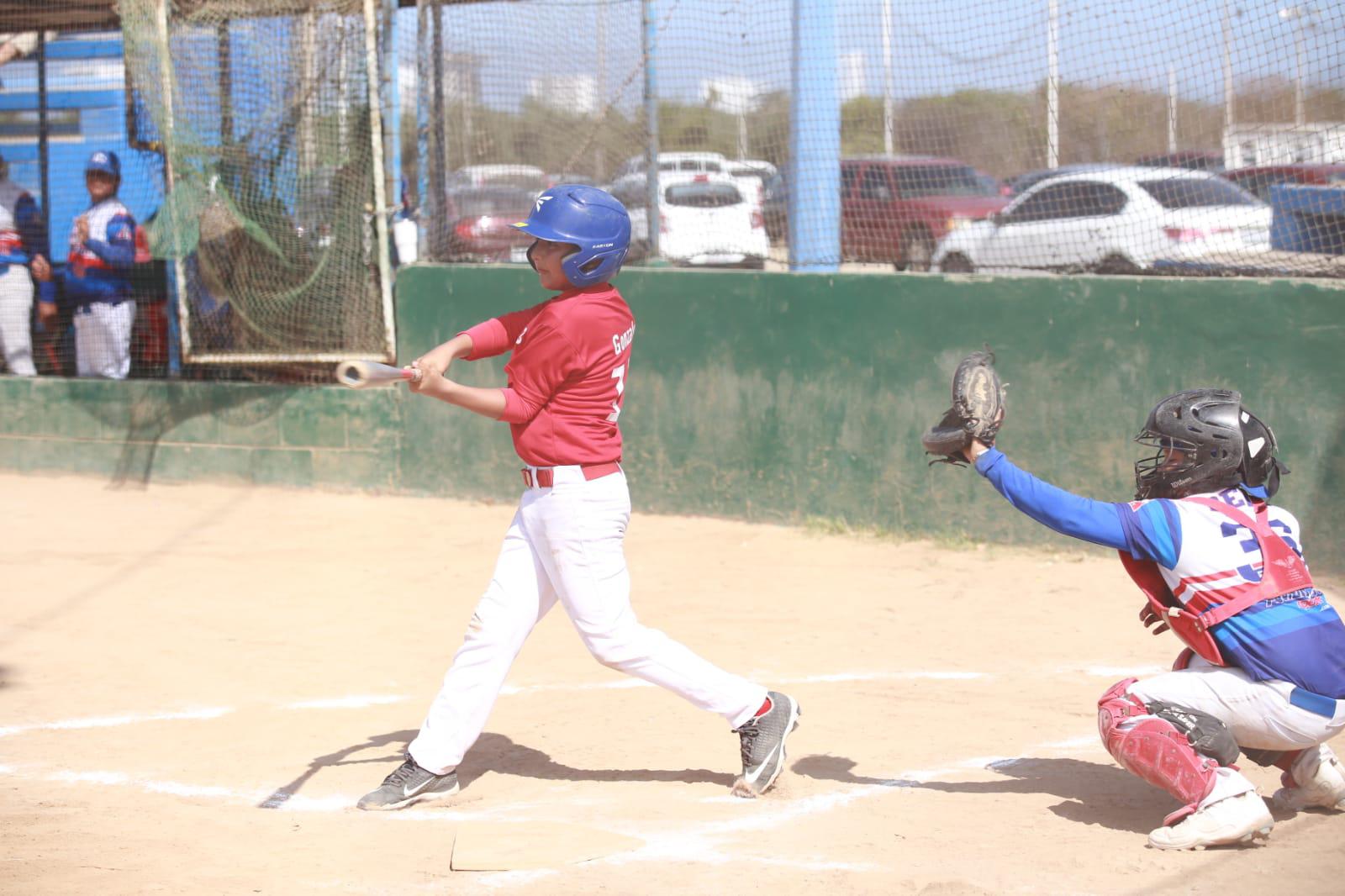 $!Disputados partidos se viven en Torneo Distrital y Nuevos Valores