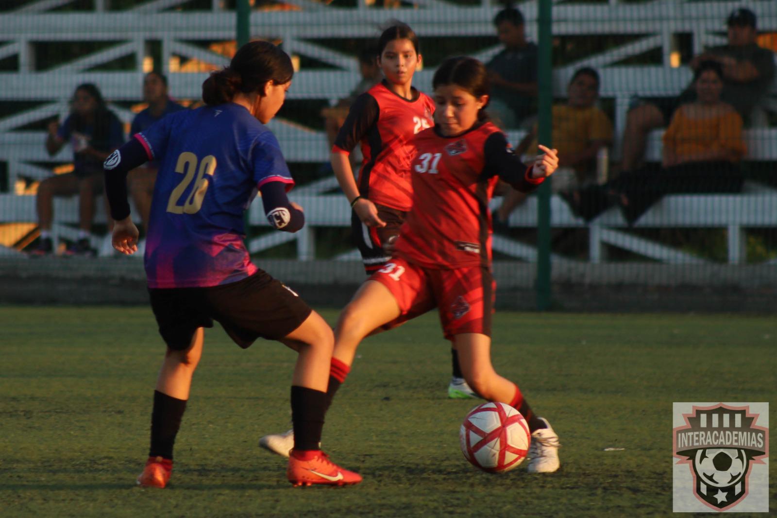 $!Rayaditas y Leonas se coronan en la Liga Interacademias de Futbol Femenil