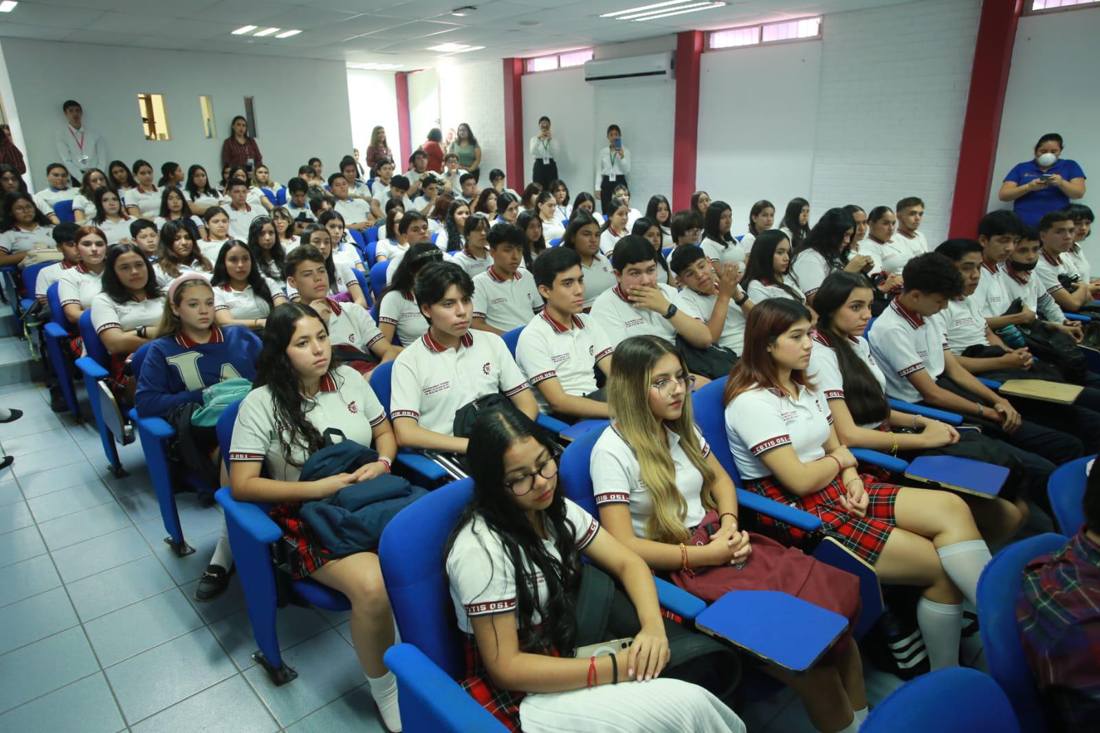 $!Exponen ante alumnos del CBTIS 51 el Gran Acuario Mar de Cortés