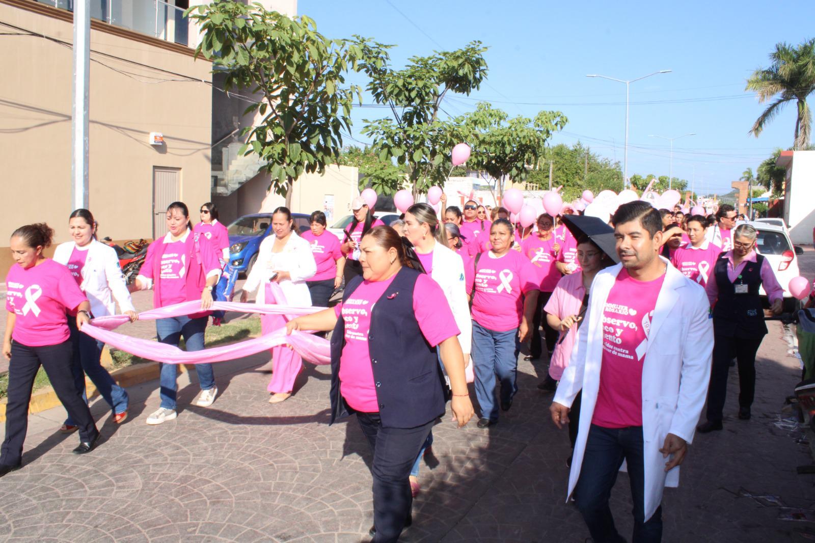 $!En Rosario, marchan de rosa para crear conciencia sobre el cáncer de mama