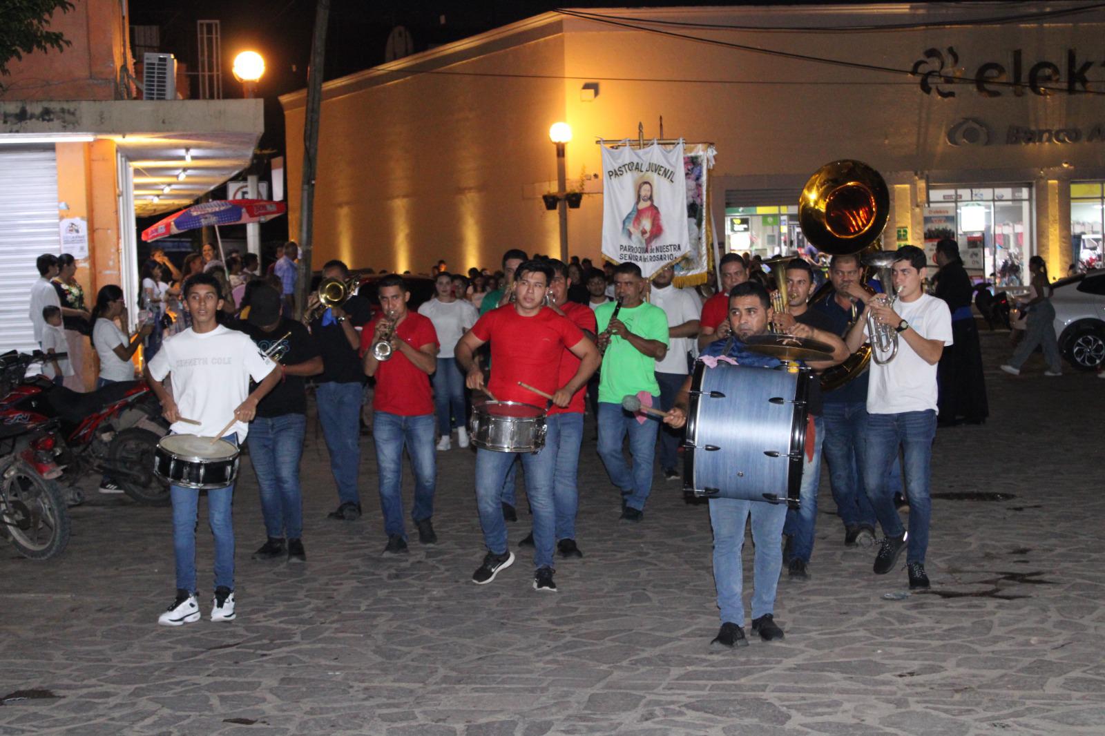 $!Jóvenes piden en peregrinación que vuelva la paz en Sinaloa