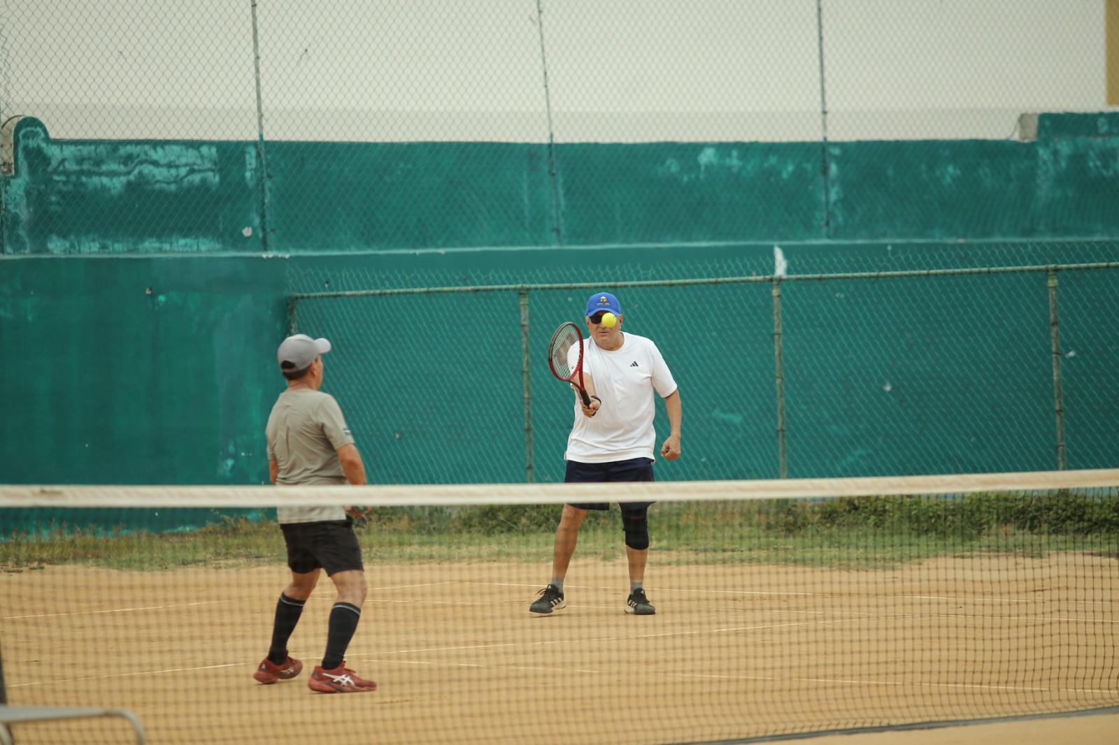 $!Jugarán el todo por el todo en busca de la gran final del Torneo de Tenis de Dobles en Racquet Club Las Gaviotas