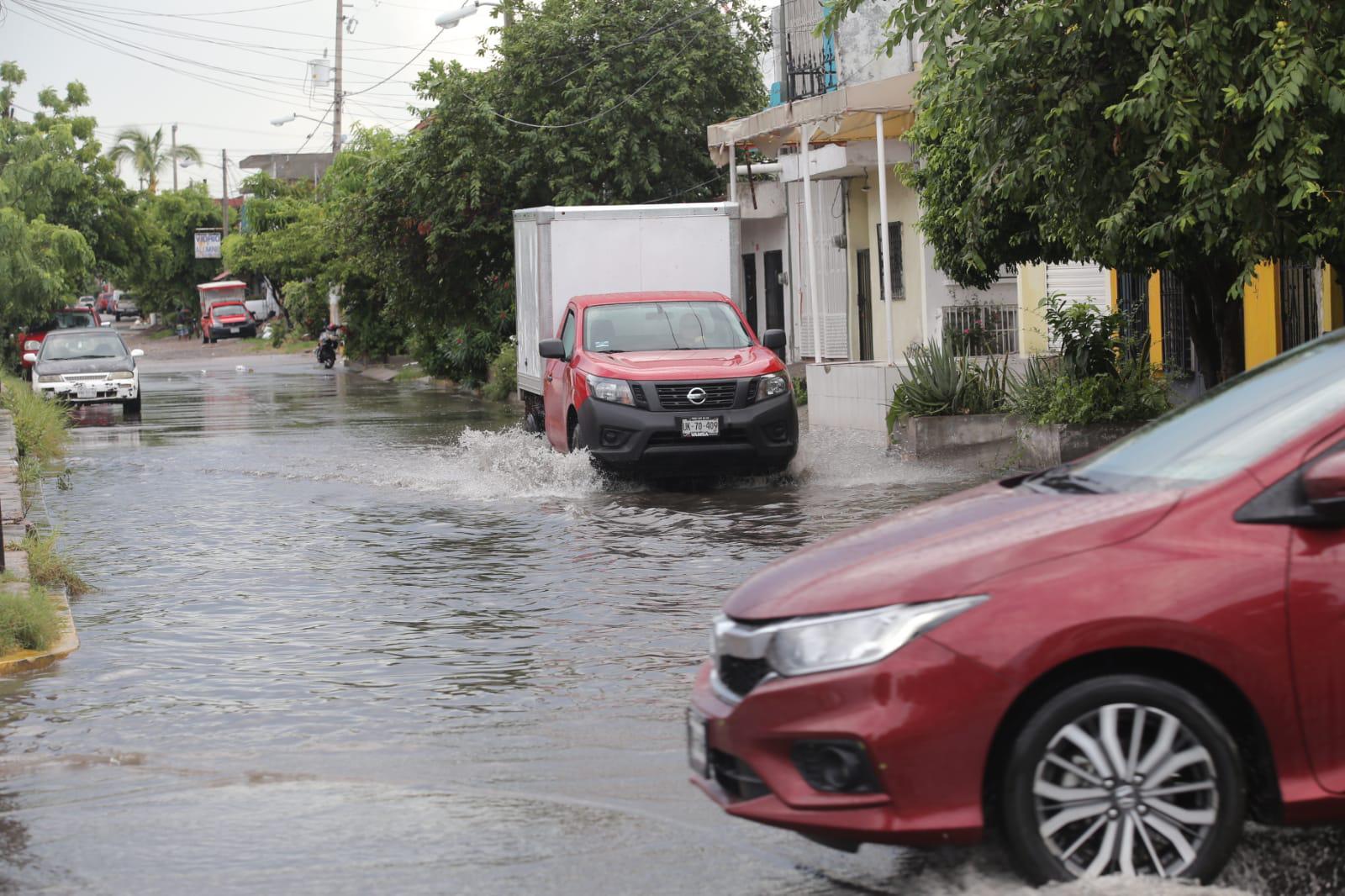 $!Lluvias deja de nuevo zonas encharcadas en diferentes partes de Mazatlán