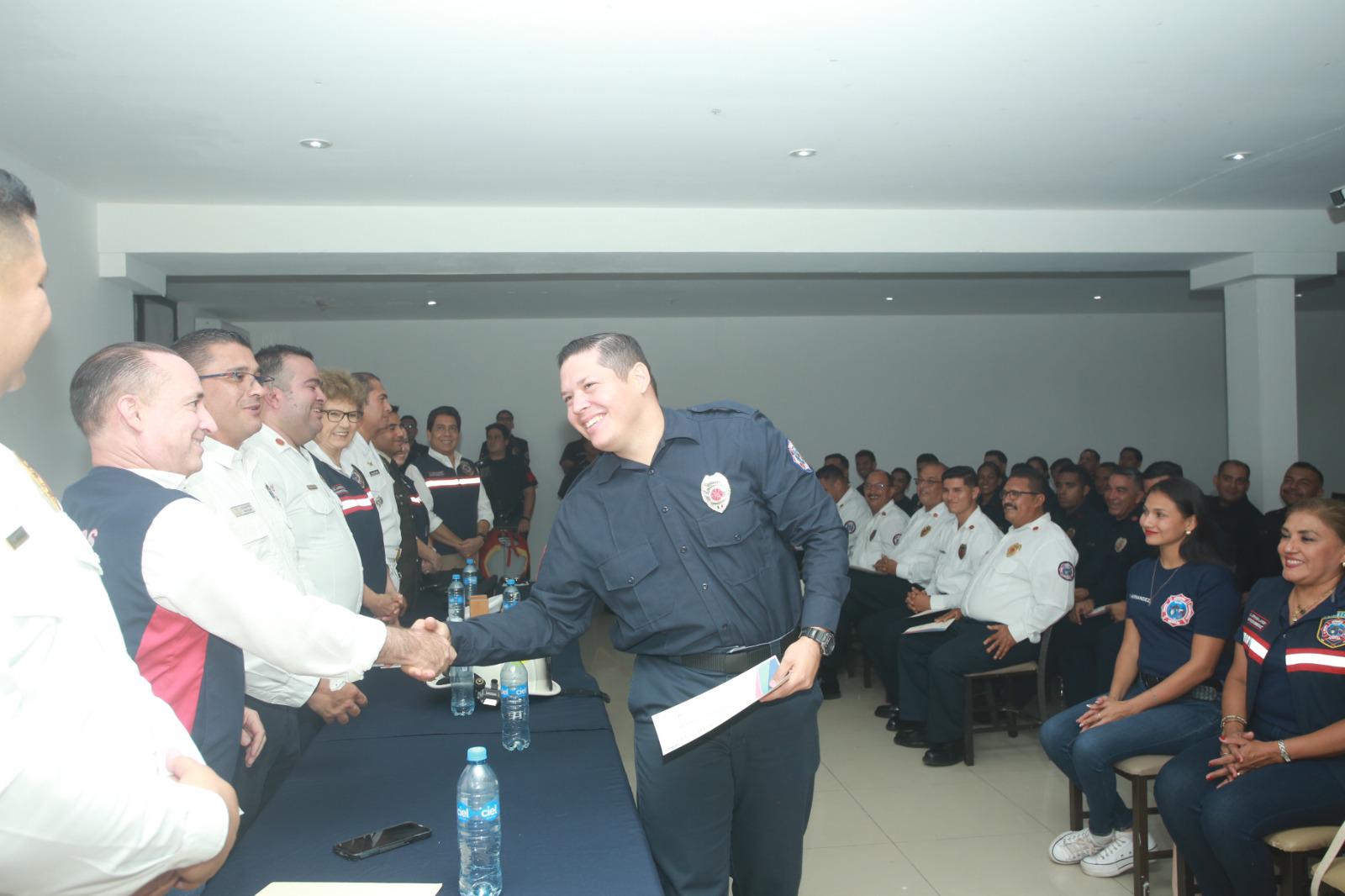 $!Saúl Robles es el nuevo comandante de Bomberos Mazatlán