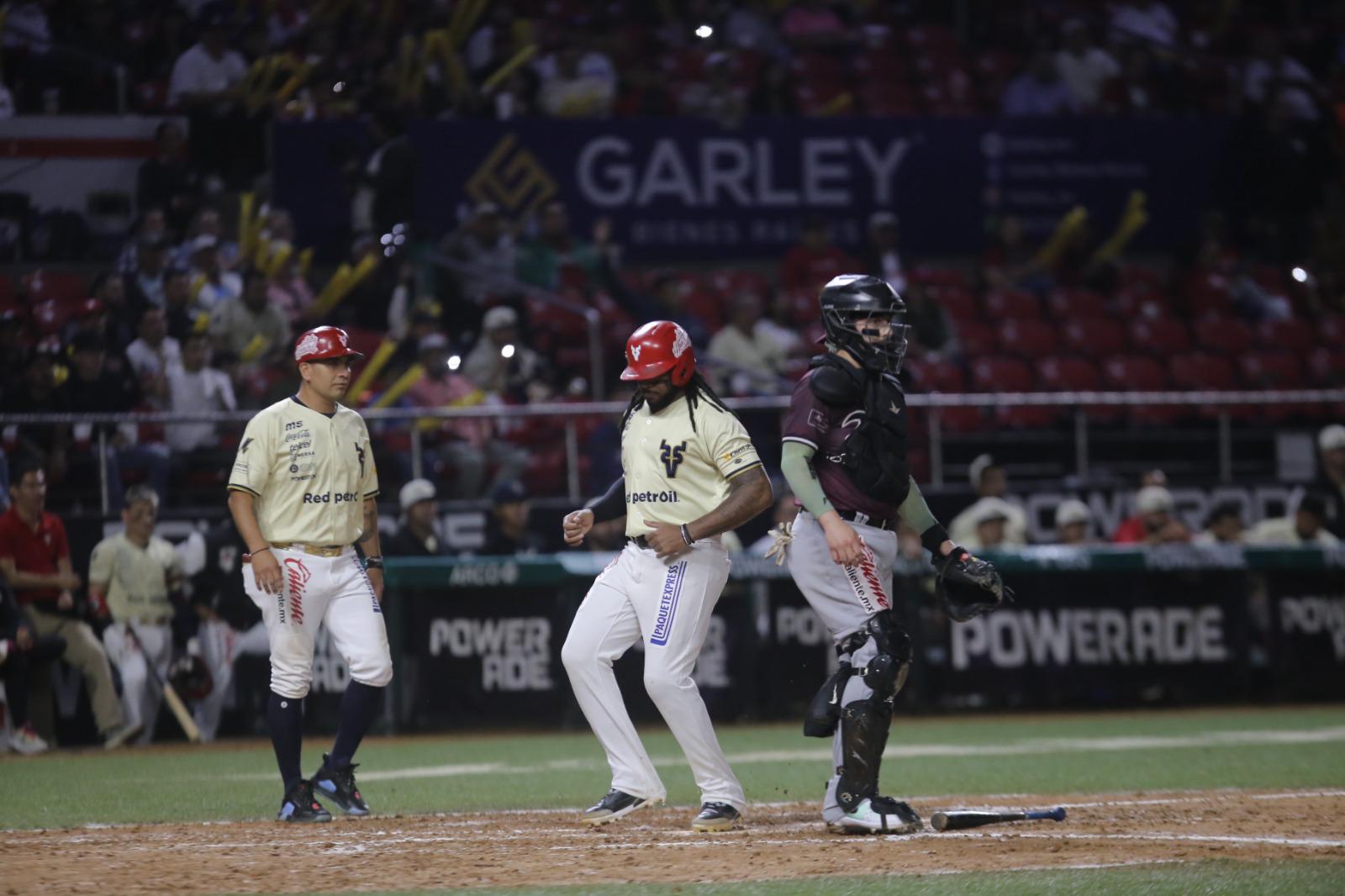 $!Tomateros cumple con la tarea y se instala en semifinales tras eliminar a Venados