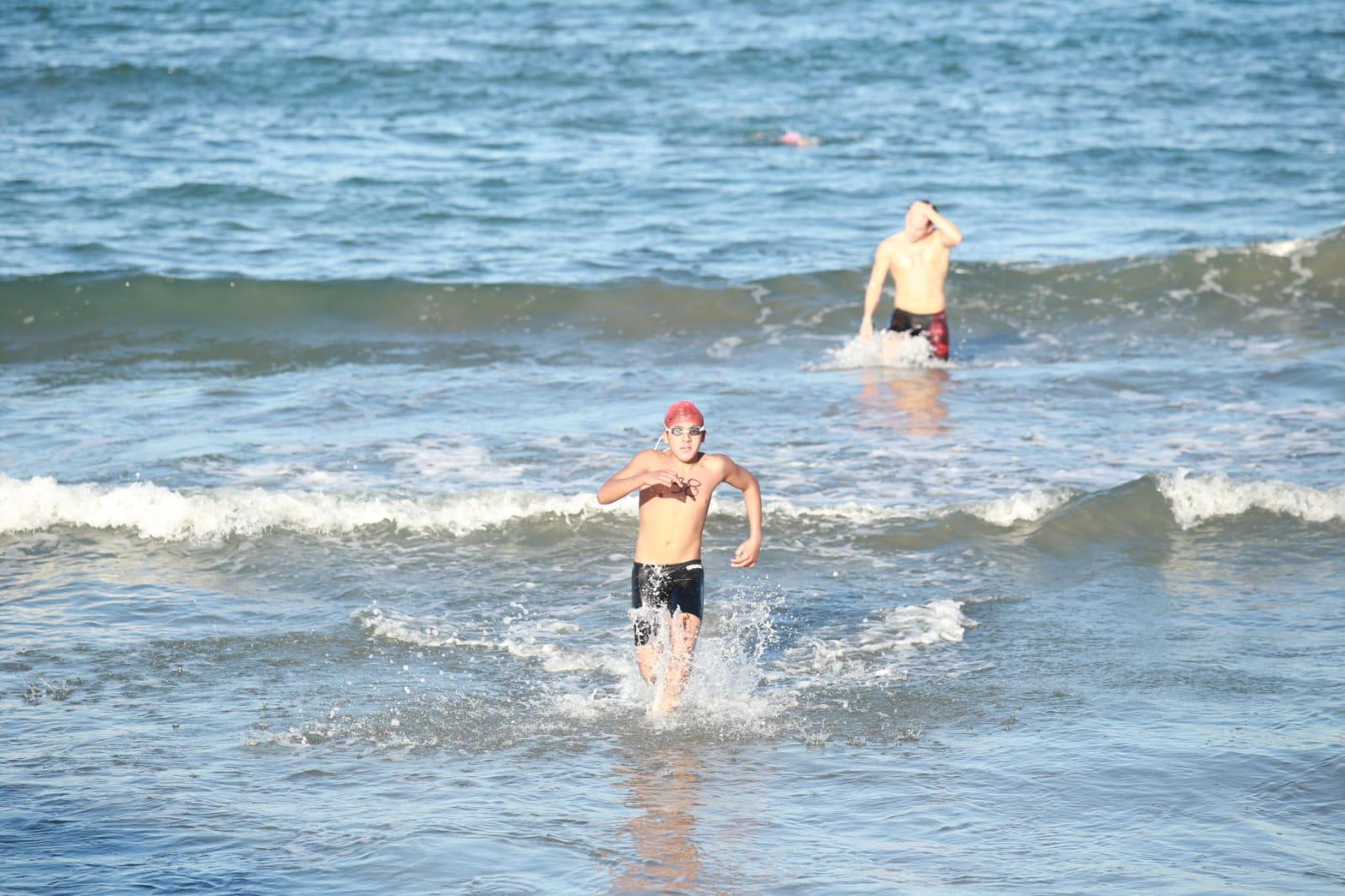 $!Tirado Humarán, Mercado Fong y Luna Díaz dominan el mar el Puntuable de Natación