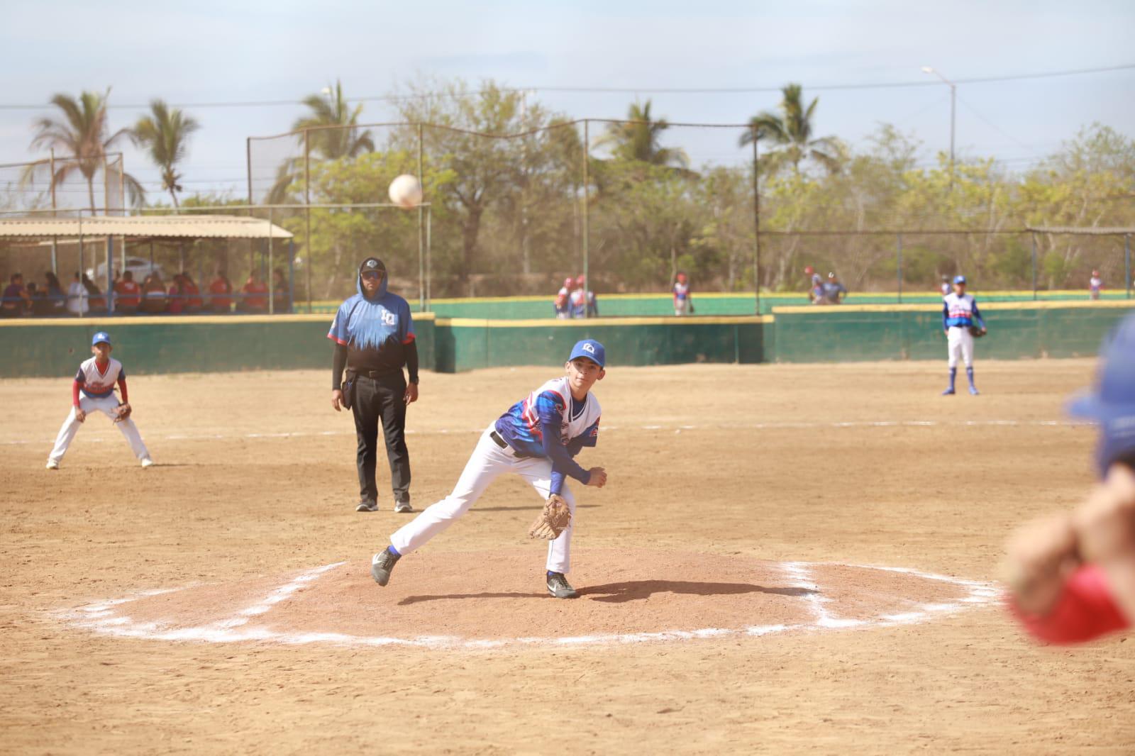 $!Disputados partidos se viven en Torneo Distrital y Nuevos Valores