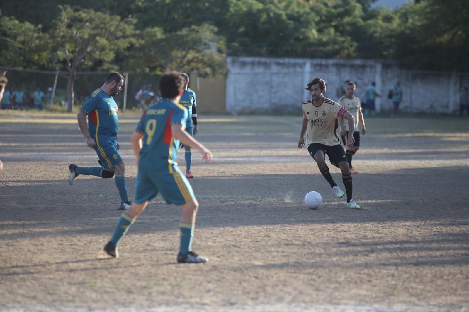 $!Hospital General golea y se va a la cima del Torneo Intermédicos