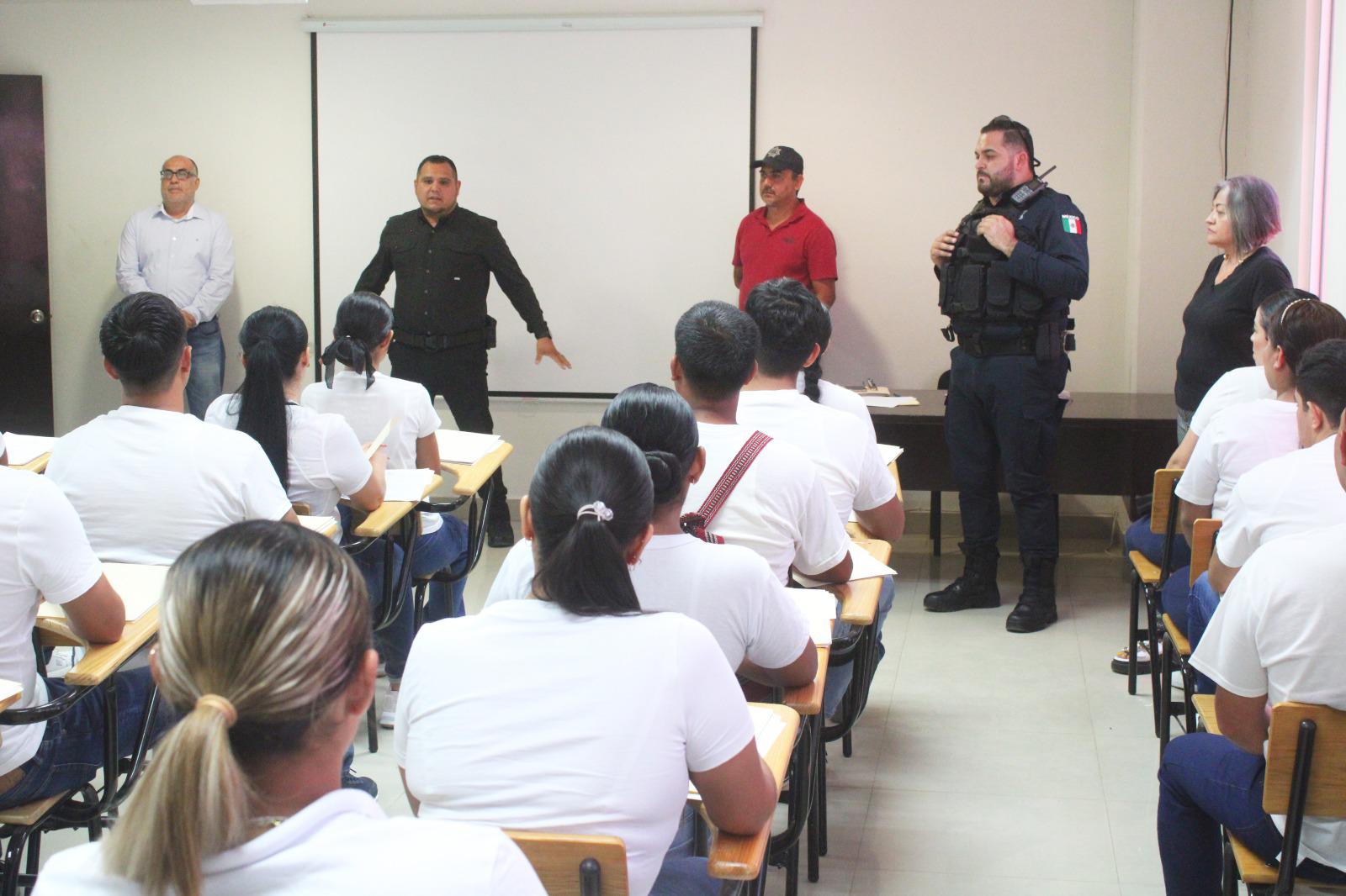 $!Parten 46 nuevos cadetes de Mazatlán a iniciar su formación policial en la Universidad de la Policía