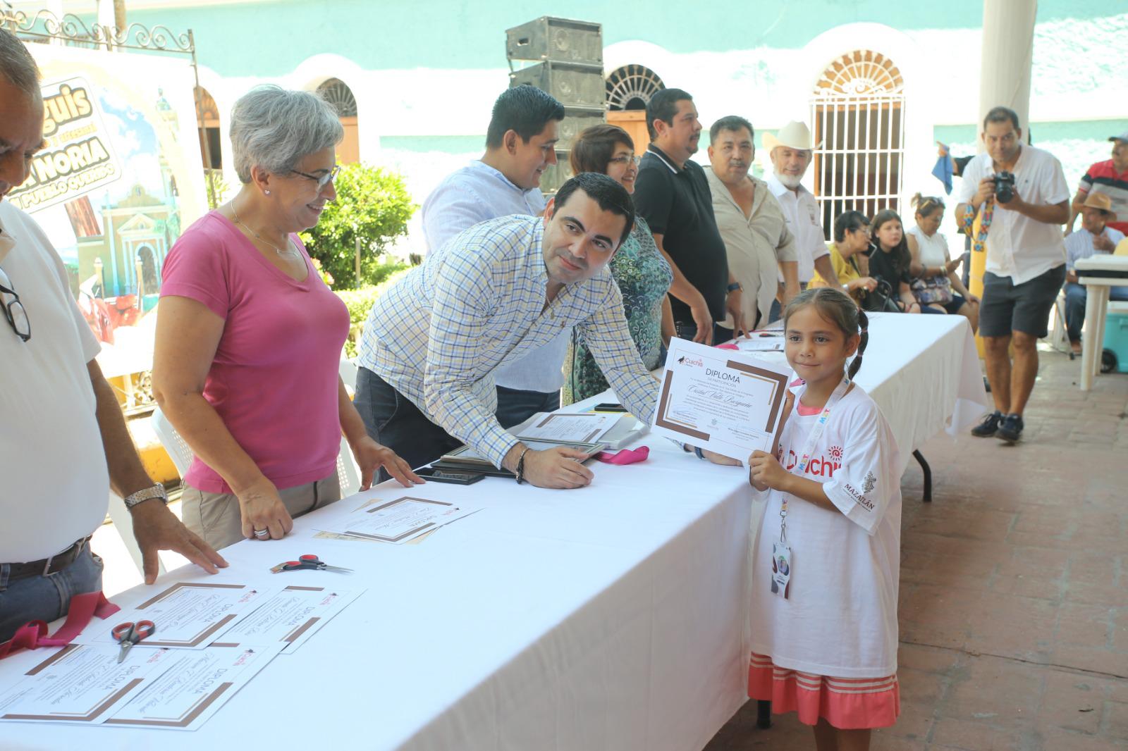 $!Festejan el sexto aniversario del Tianguis Gastronómico y Artesanal ‘La Noria Mi Pueblo Querido’