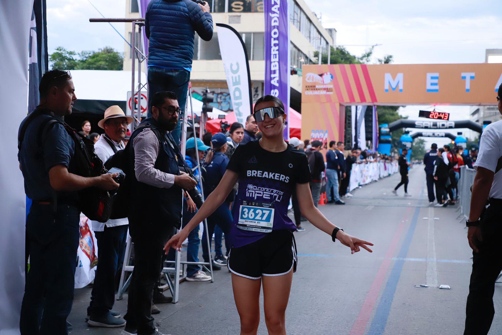 $!Mazatleca Norma Labrador conquista los 5K del Maratón de Culiacán