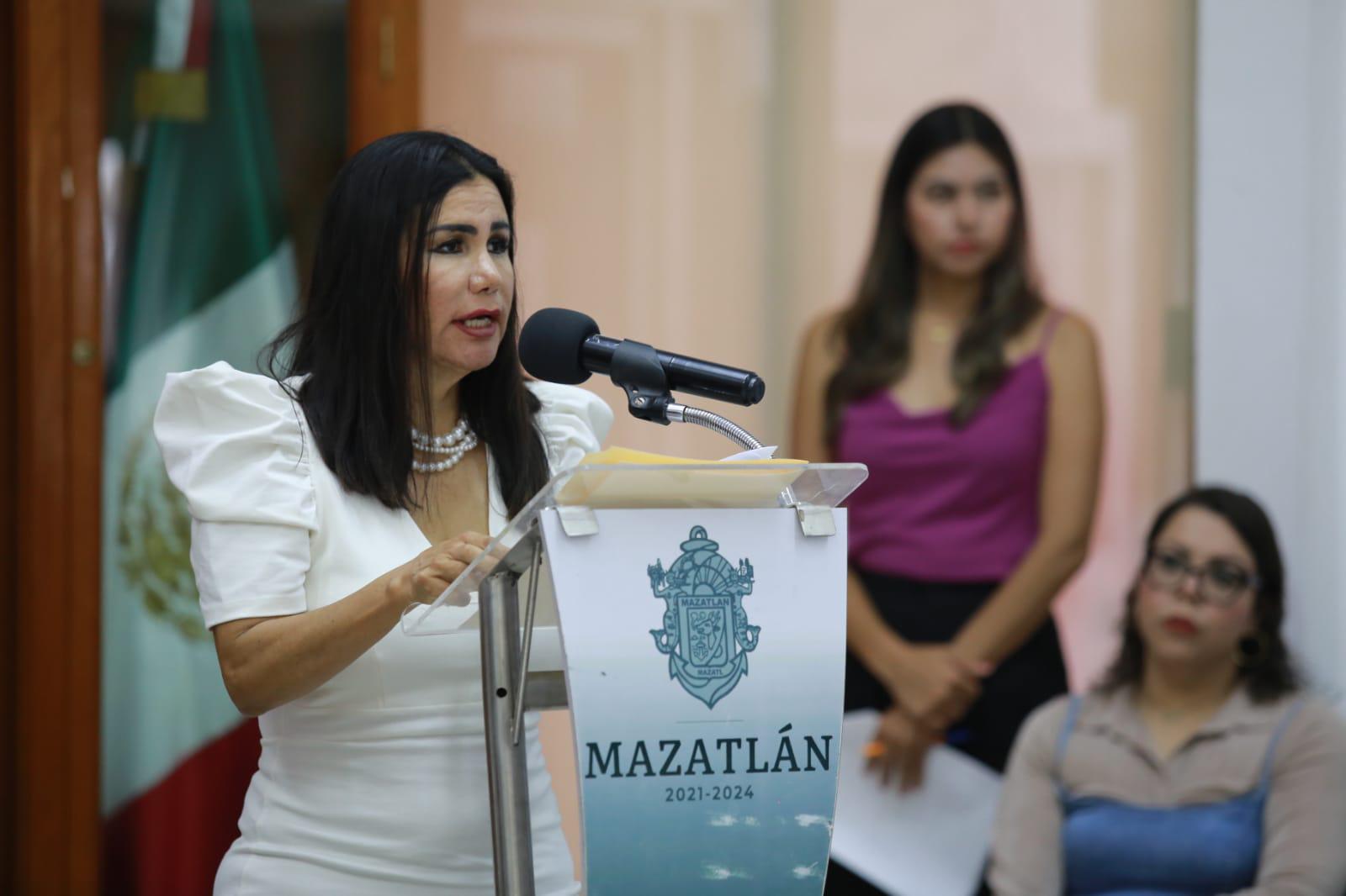 $!Reconocen a Deysi del Carmen Balán con medalla Jornadas Heroicas 2023