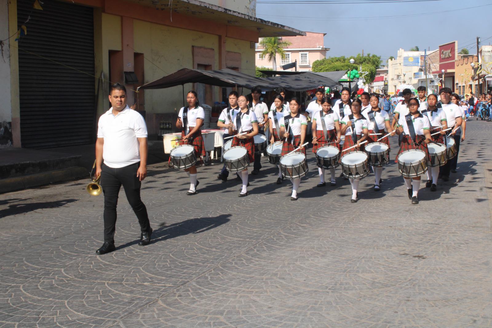 $!Niños de Preescolar de Rosario adelantan festejo revolucionario con desfile y kermés