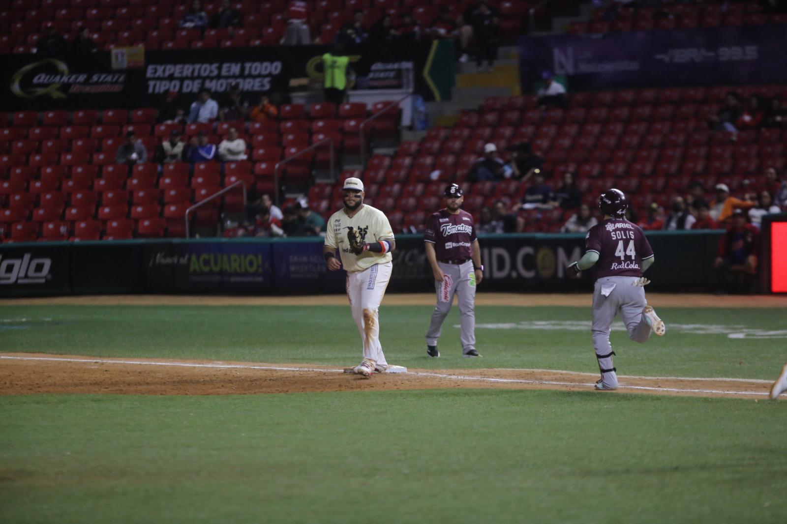 $!Tomateros cumple con la tarea y se instala en semifinales tras eliminar a Venados