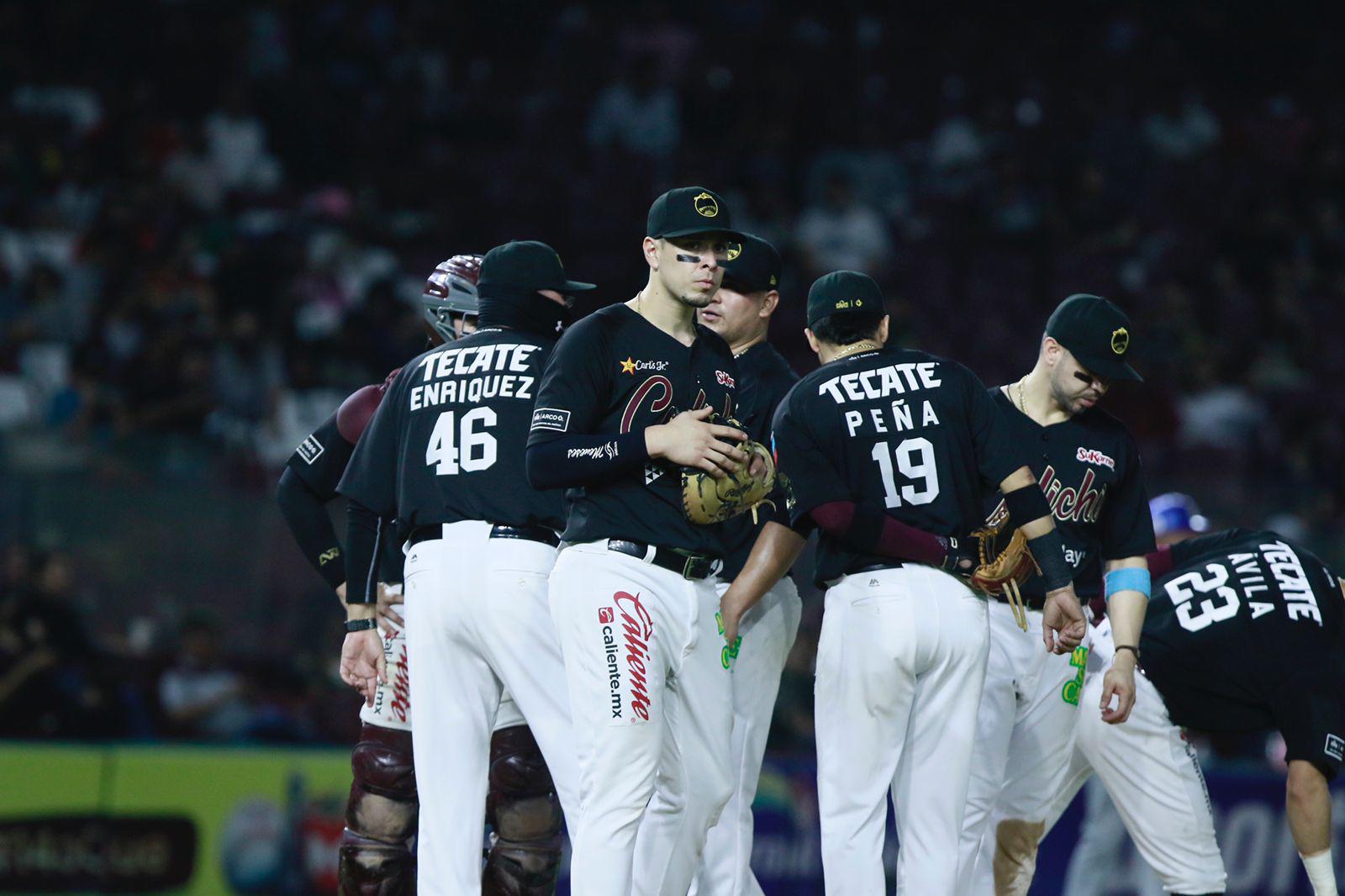 $!Tomateros de Culiacán vive fiesta completa ante Charros de Jalisco