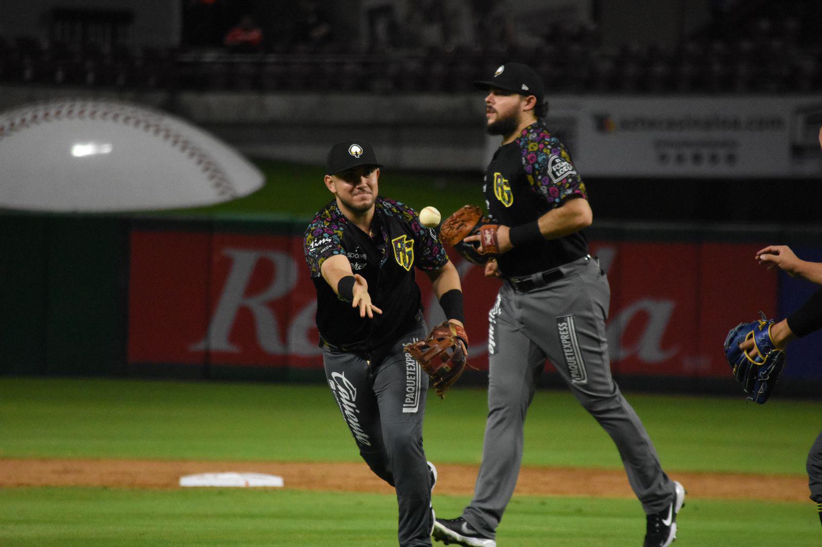 $!Algodoneros de Guasave empata la serie en Culiacán