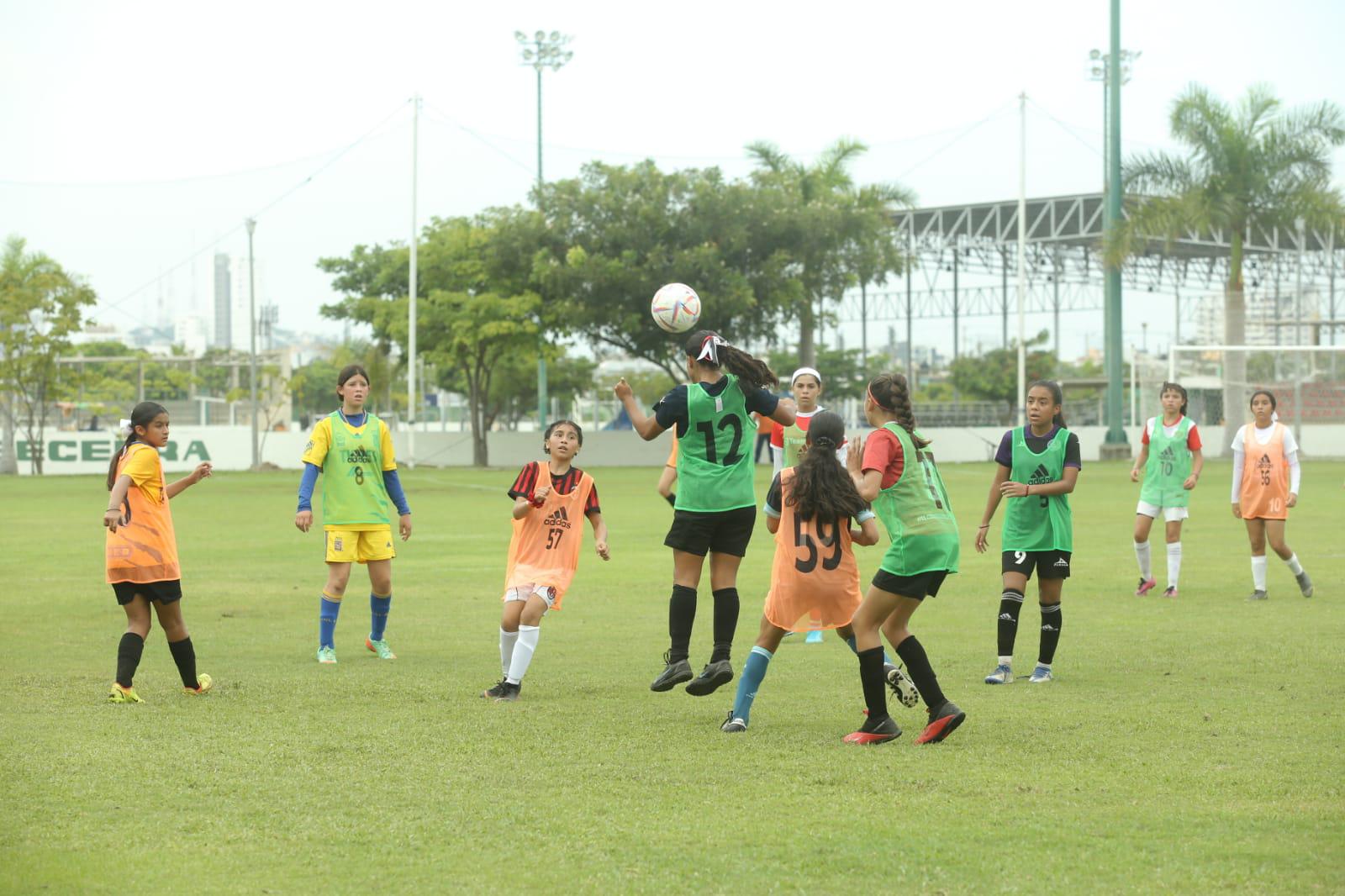 $!Seleccionan a 25 futbolistas en visorías de Federación Mexicana en Mazatlán