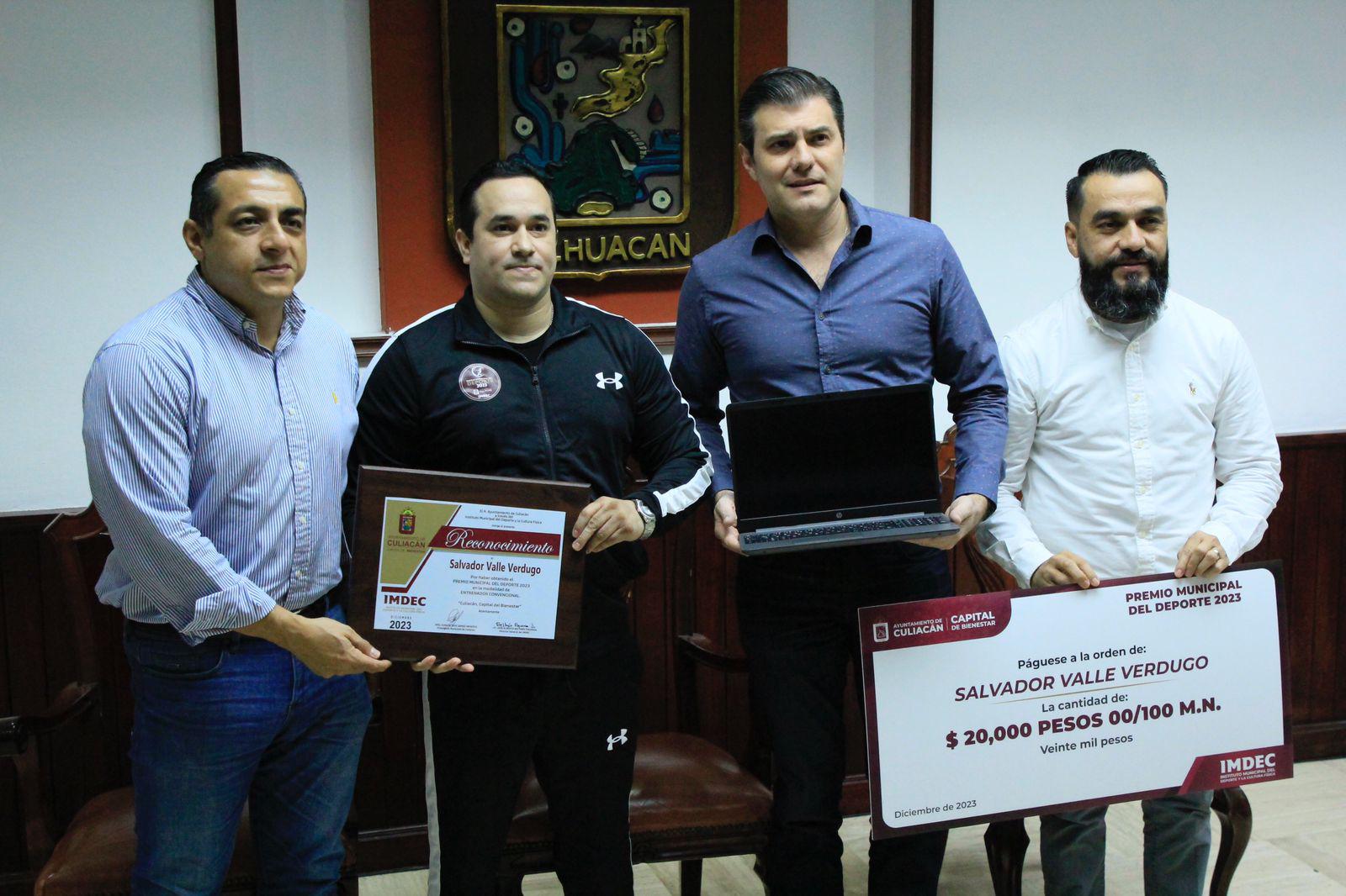 $!Entregan Premio Municipal del Deporte 2023, en Culiacán